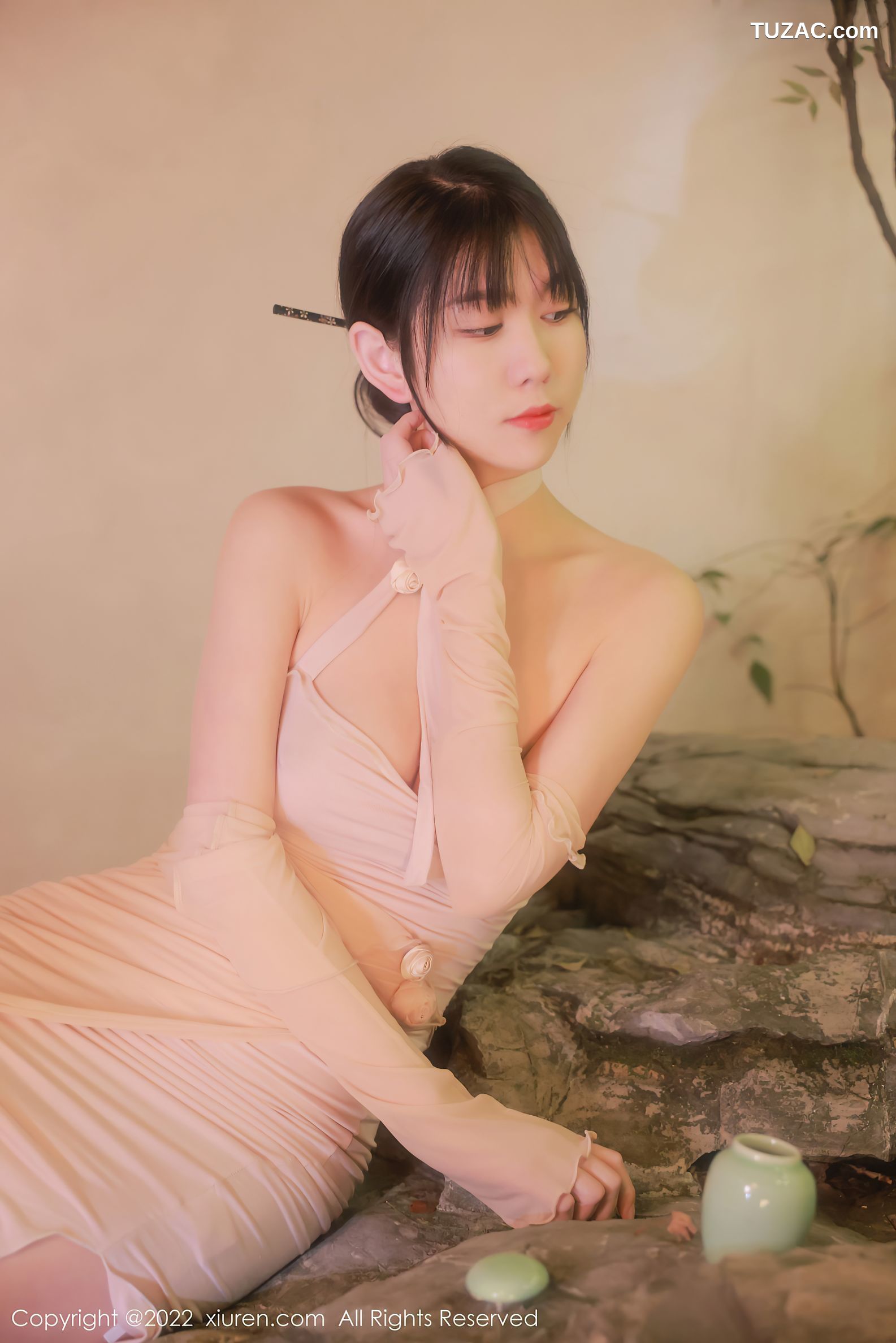 XiuRen秀人网-4503-李雅柔182CM-温泉主题肉色薄透连衣短纱裙-2022.01.24