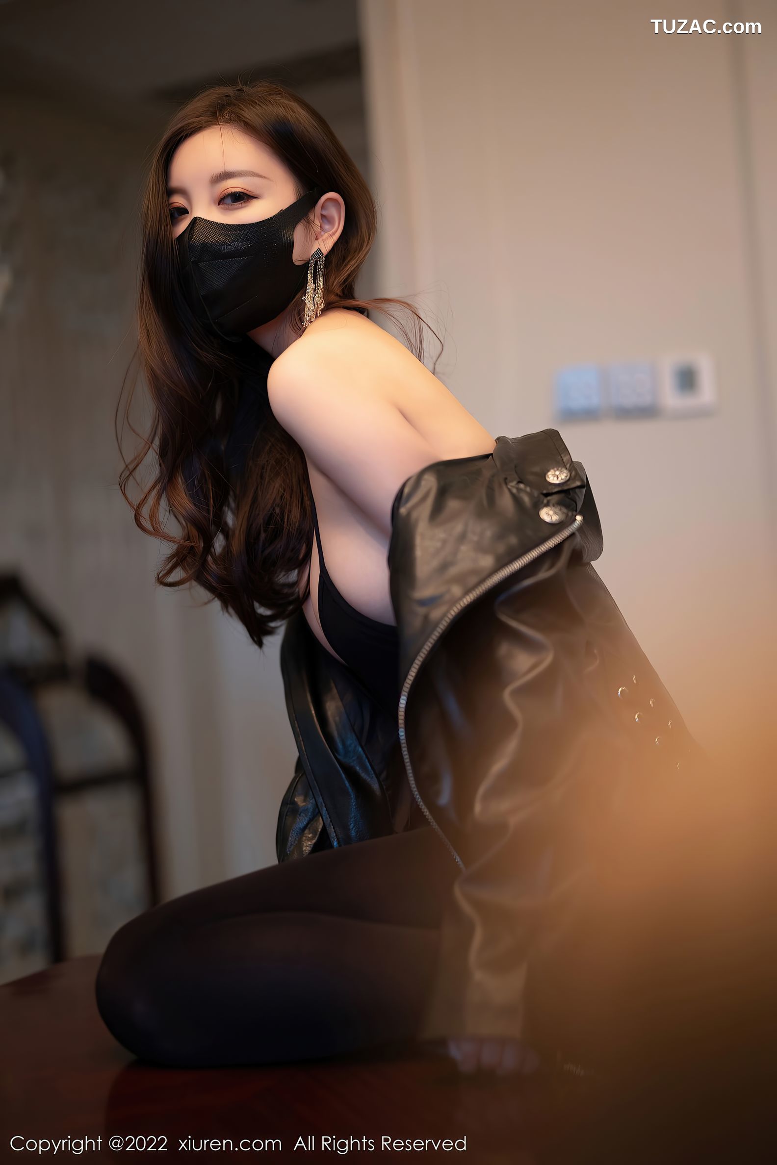 XiuRen秀人网-4505-杨晨晨Yome-黑色皮衣情趣内衣黑丝-2022.01.24