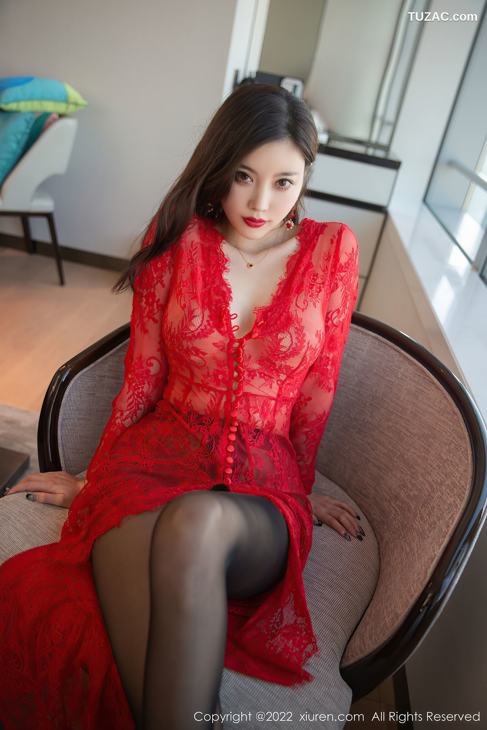 XiuRen秀人网-4516-杨晨晨Yome-新婚之夜主题红色婚纱黑丝裤袜-2022.01.26
