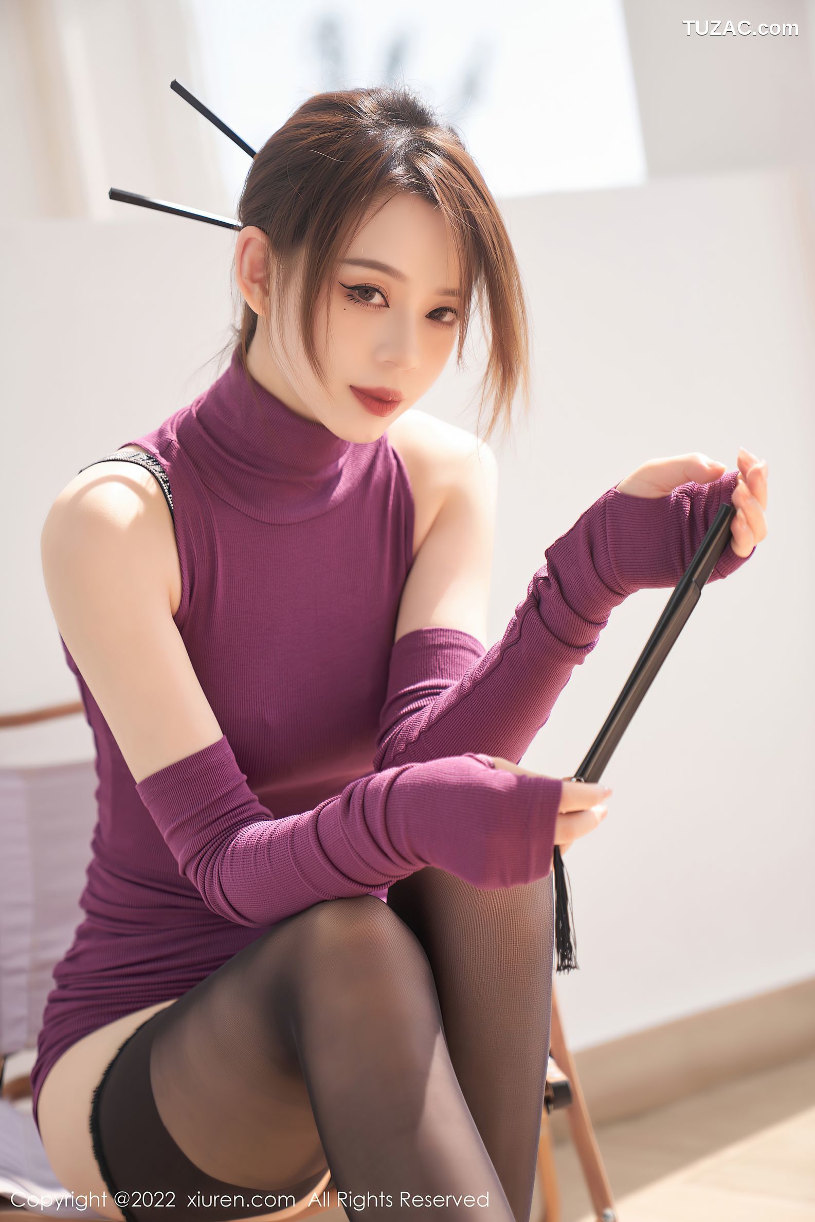 XiuRen秀人网-4521-言沫-三亚旅拍黑色蕾丝内衣黑丝吊带袜-2022.01.27