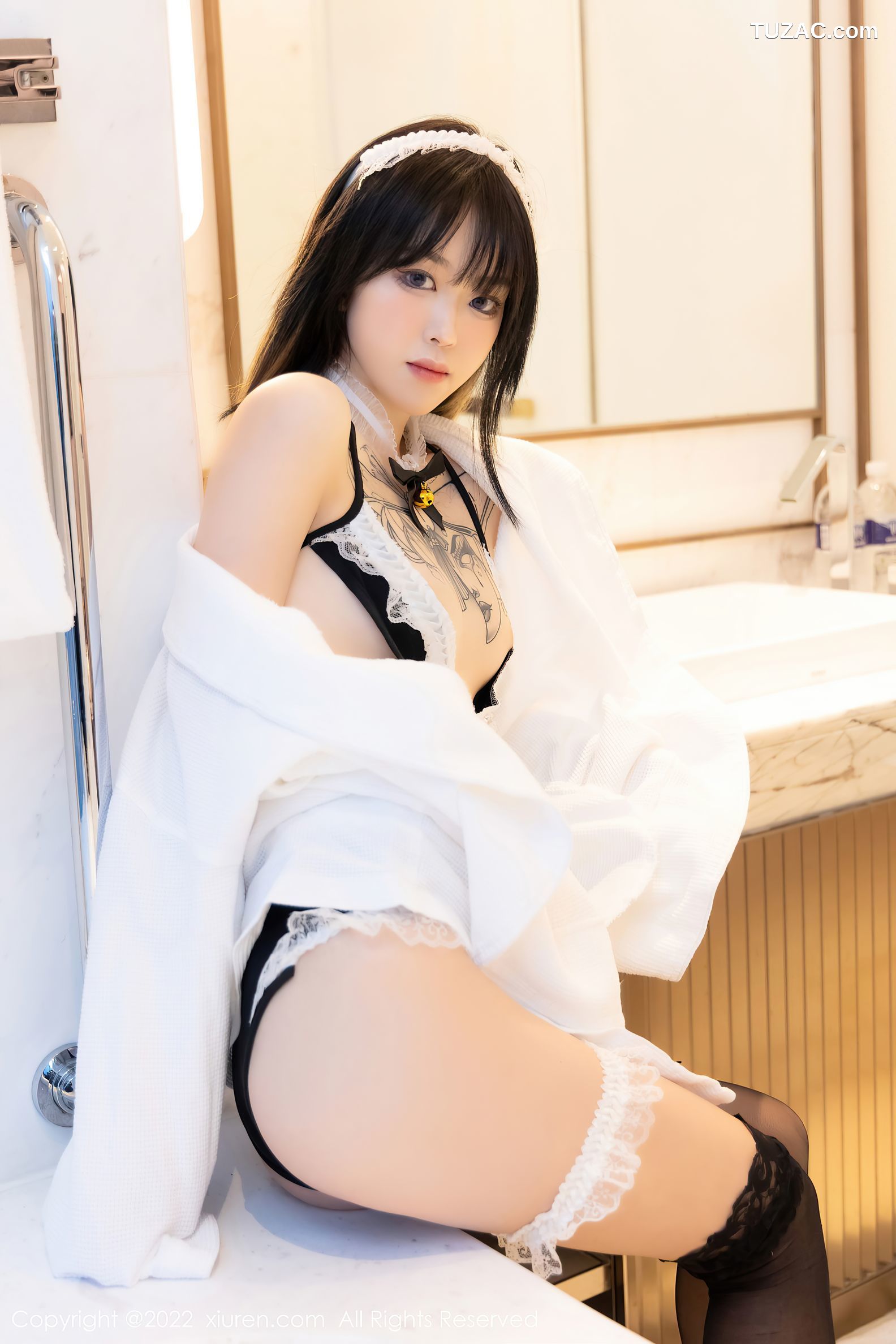 XiuRen秀人网-4535-奶瓶-白色外套黑色蕾丝内衣蕾丝袜-2022.01.29