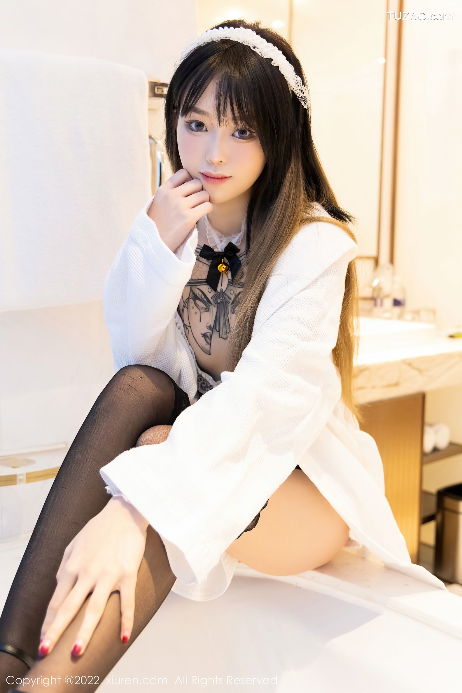 XiuRen秀人网-4535-奶瓶-白色外套黑色蕾丝内衣蕾丝袜-2022.01.29