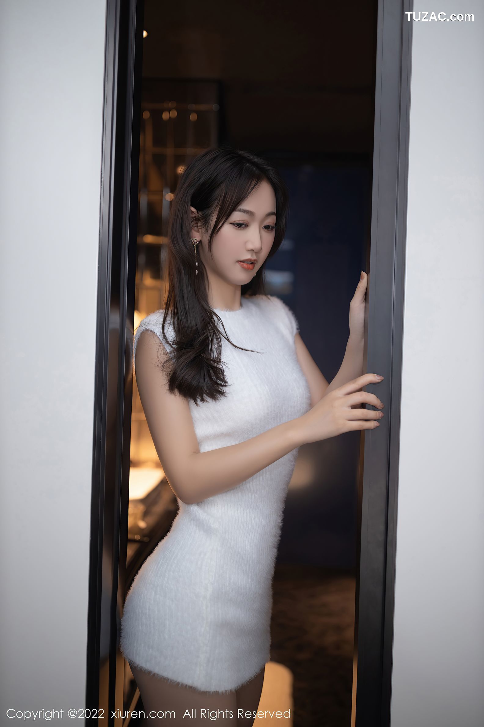 XiuRen秀人网-4542-陆萱萱-唐安琪-新春剧情主题性感演绎靓丽迷人-2022.01.30