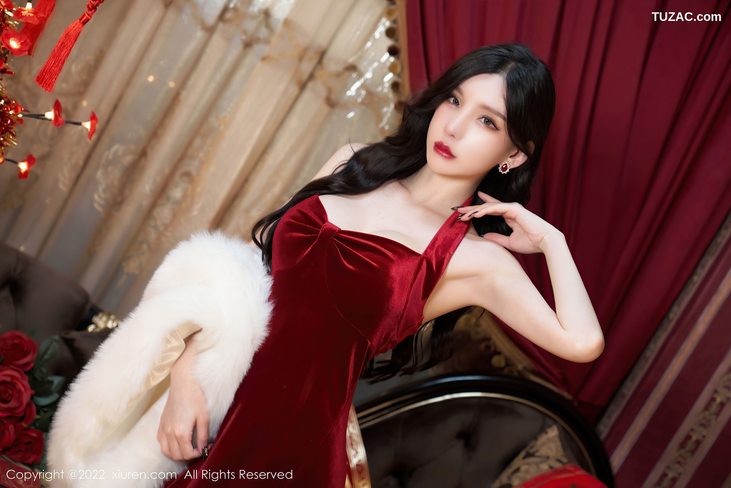 XiuRen秀人网-4545-周于希Sally-三亚旅拍新年主题红色礼裙黑丝-2022.01.30