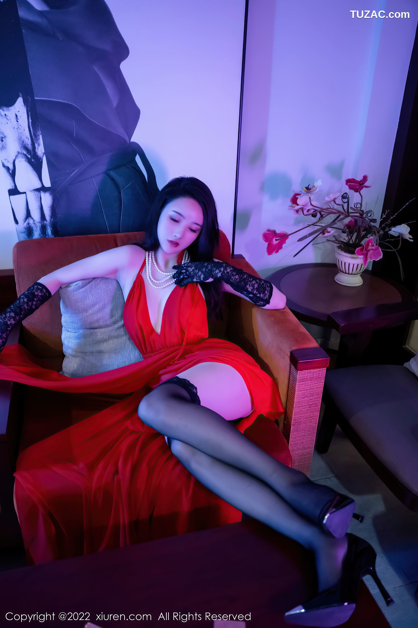 XiuRen秀人网-4571-Summer宝宝-性感红色连衣裙黑色蕾丝袜-2022.02.11