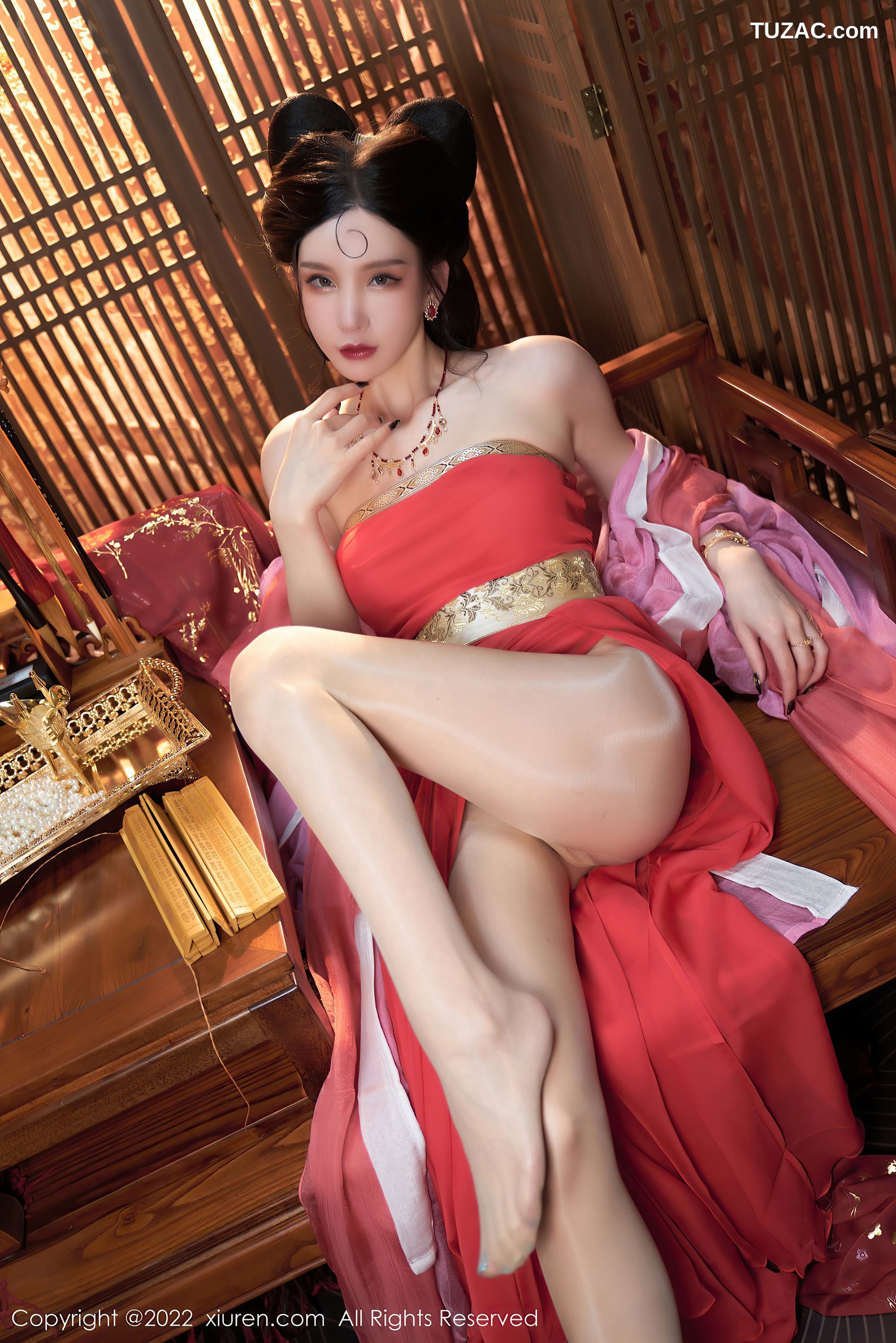 XiuRen秀人网-4575-周于希Sally-三亚旅拍妲己角色扮演古装服饰性感迷人-2022.02.11