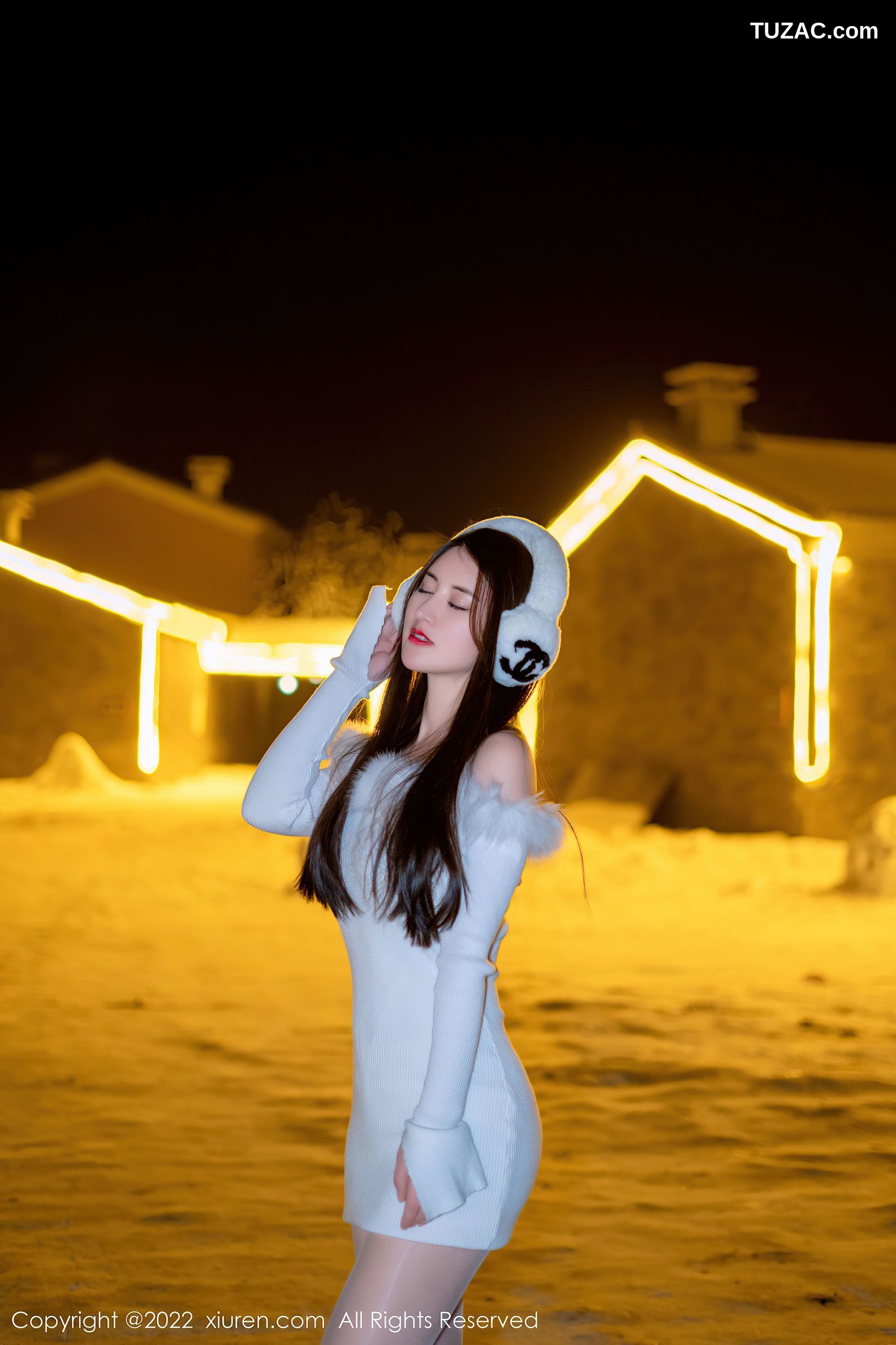 XiuRen秀人网-4578-诗诗kiki-性感白色毛外套蕾丝内衣-2022.02.14