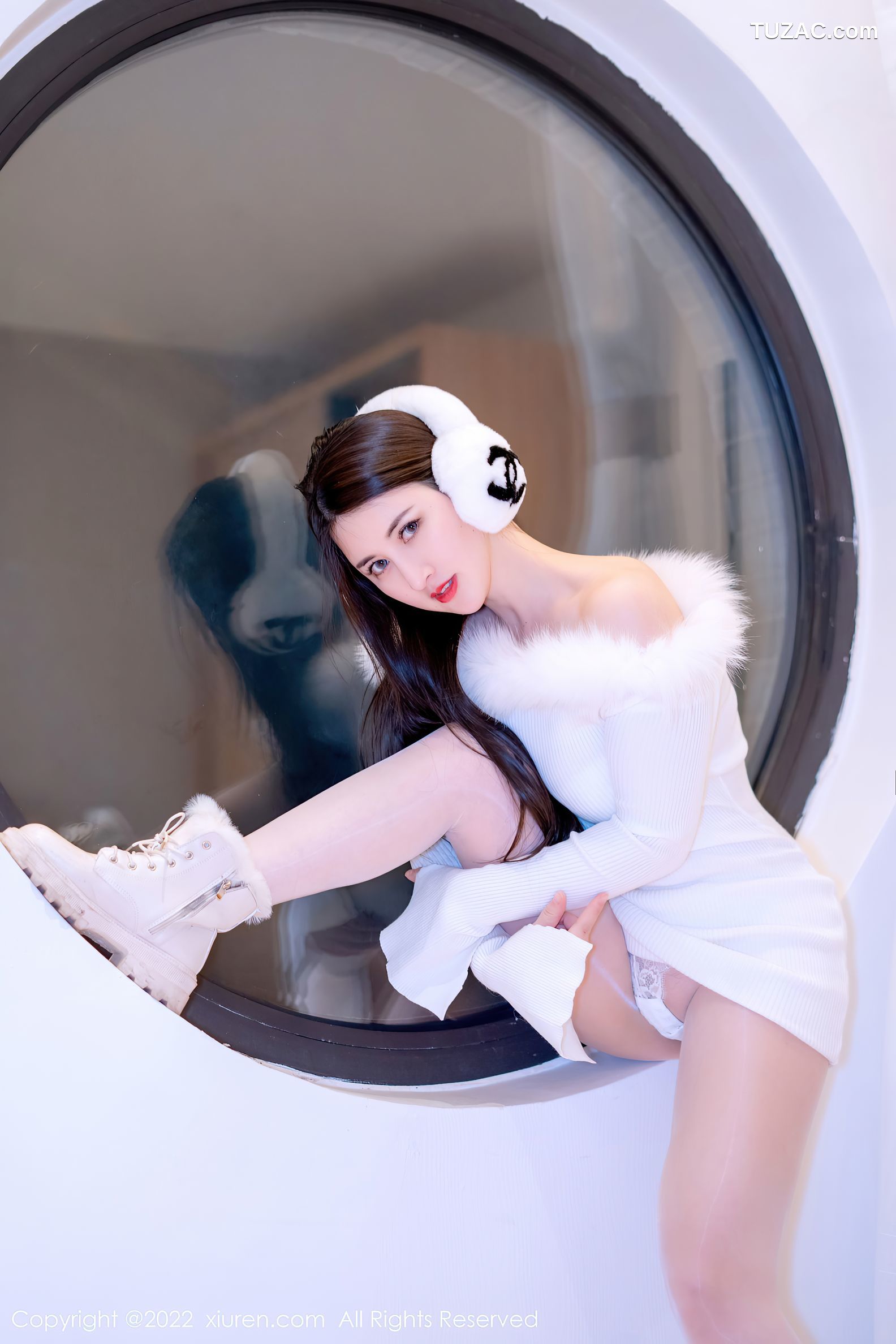 XiuRen秀人网-4578-诗诗kiki-性感白色毛外套蕾丝内衣-2022.02.14