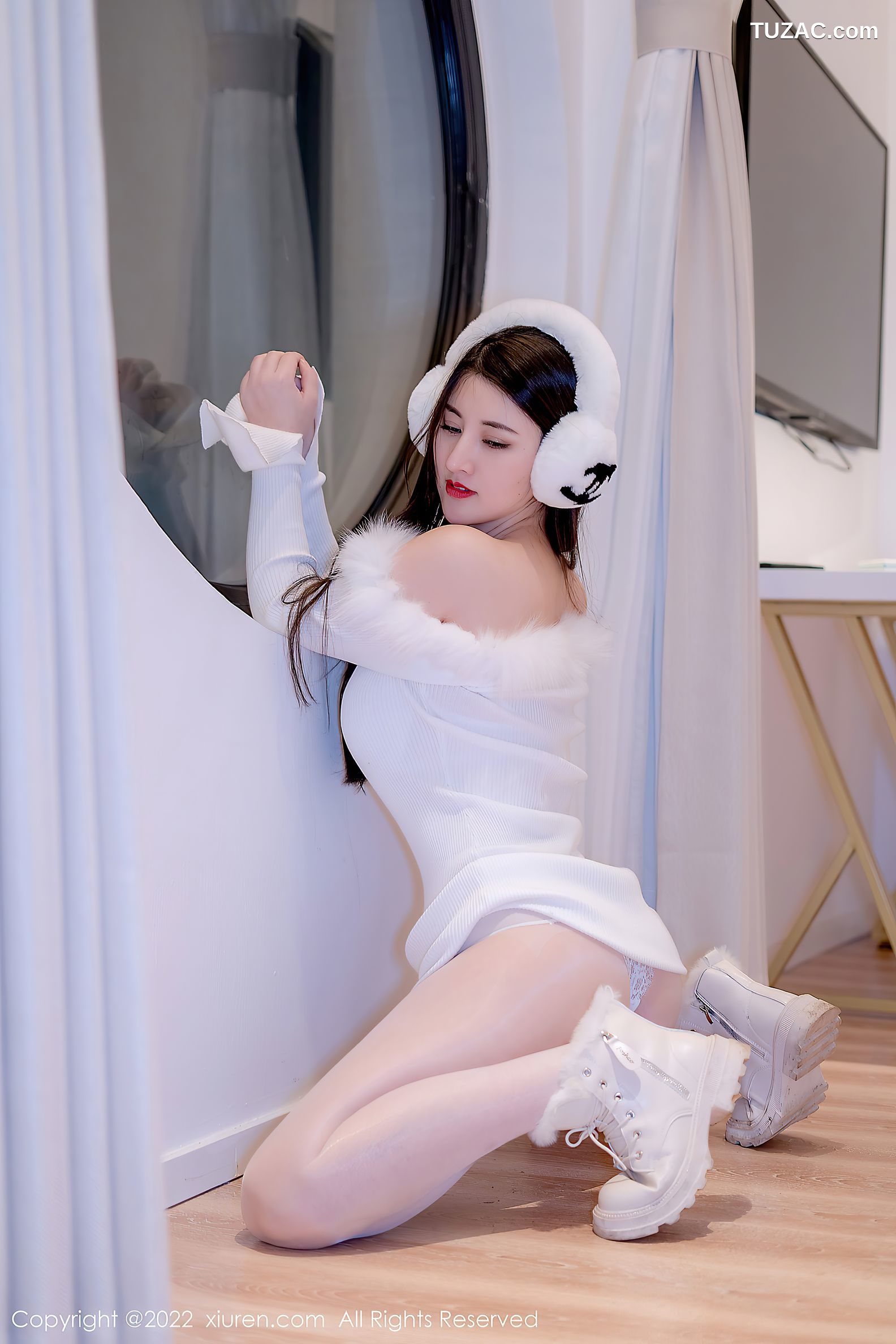 XiuRen秀人网-4578-诗诗kiki-性感白色毛外套蕾丝内衣-2022.02.14