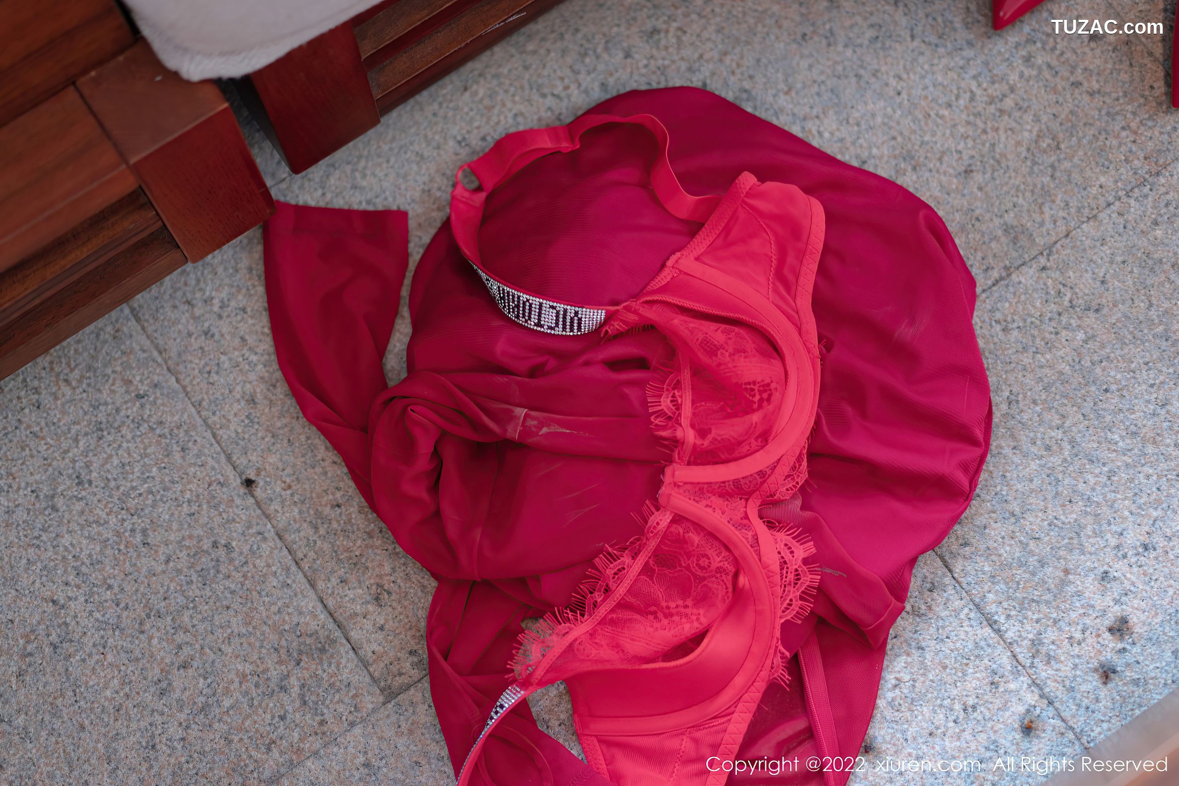 XiuRen秀人网-4580-允爾-情人节主题连衣裙蕾丝内衣-2022.02.14