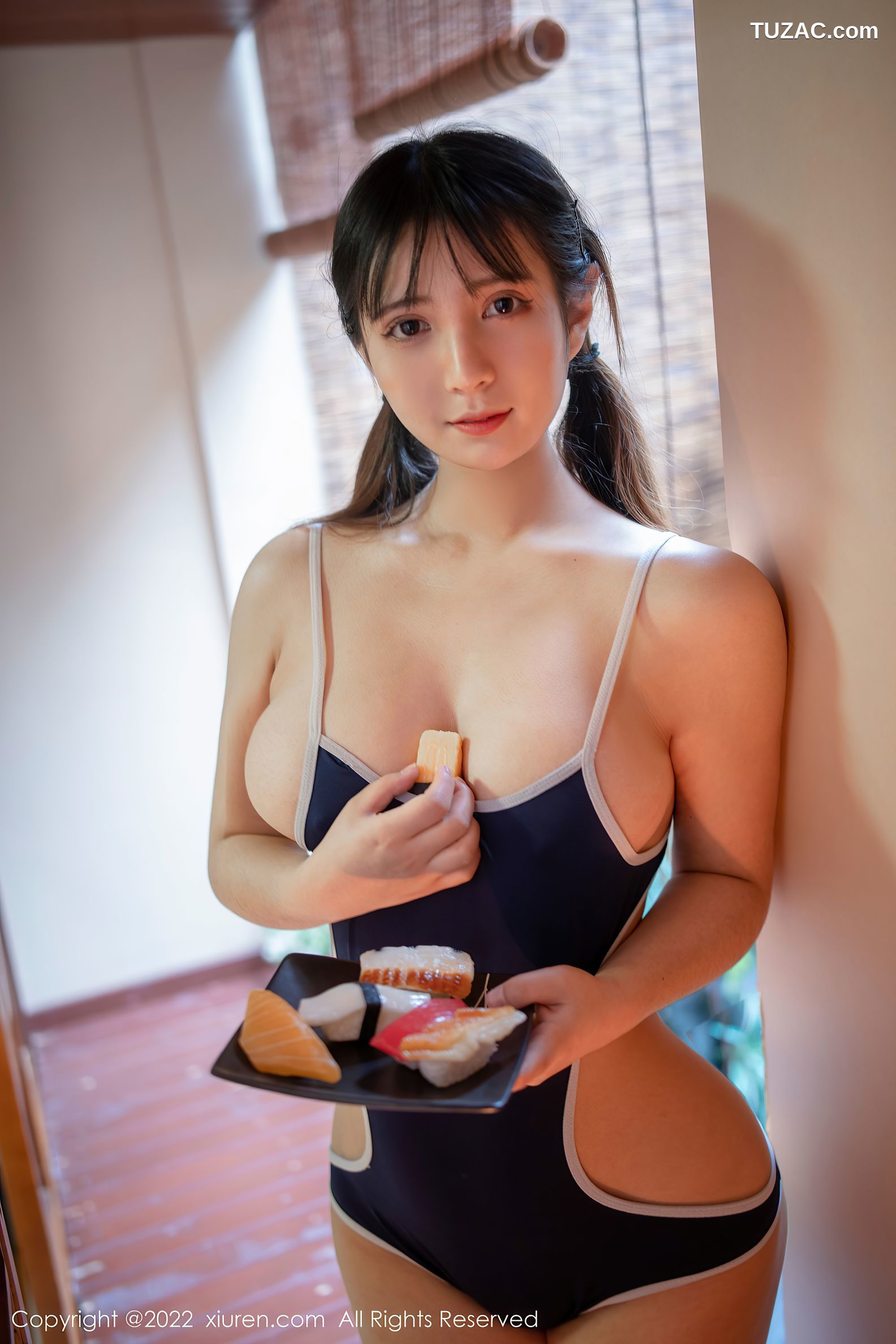 XiuRen秀人网-4624-久久Aimee-真空死库水白丝袜-2022.02.23