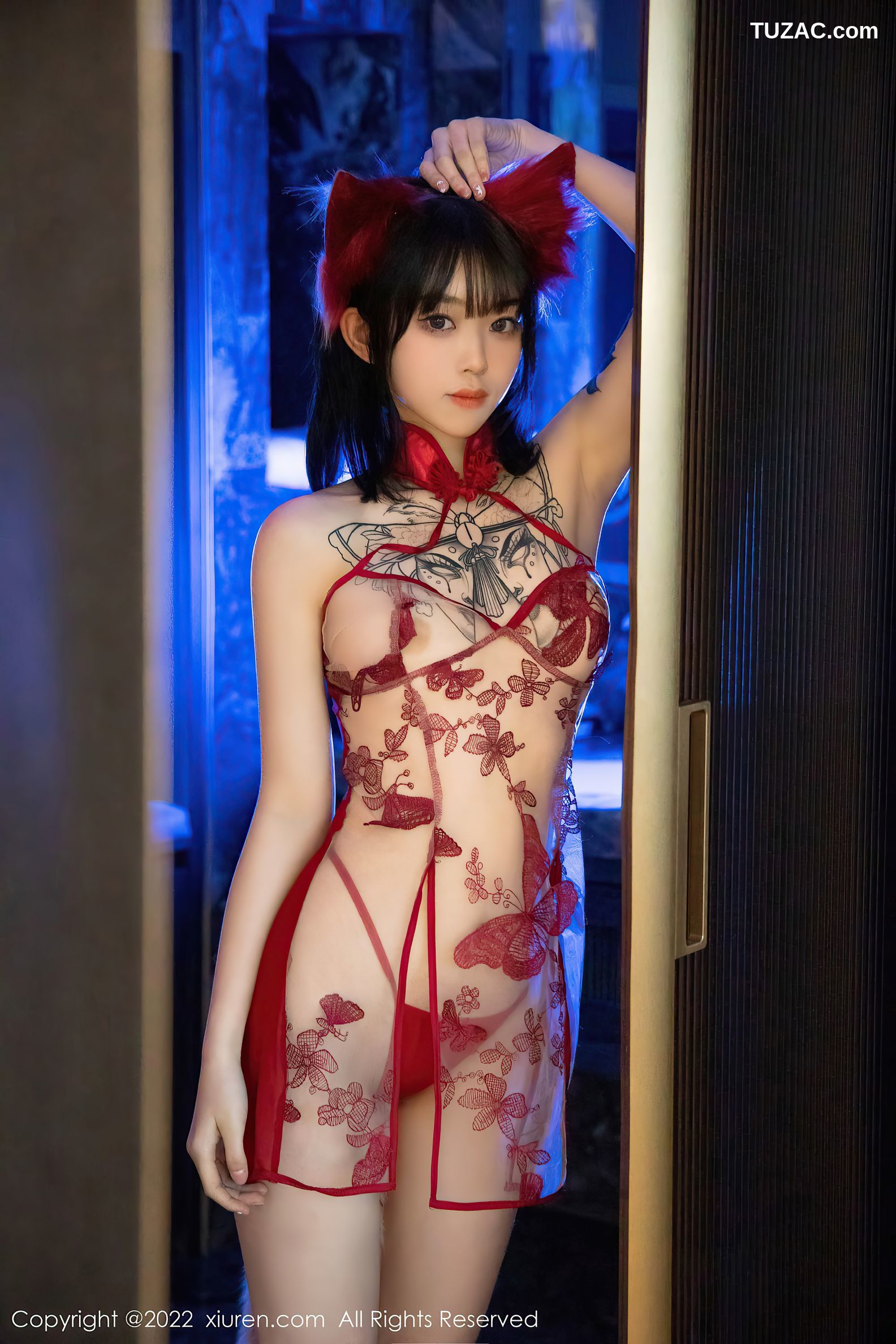 XiuRen秀人网-4634-奶瓶.-魅惑狐狸装扮性感红色轻透服饰-2022.02.24