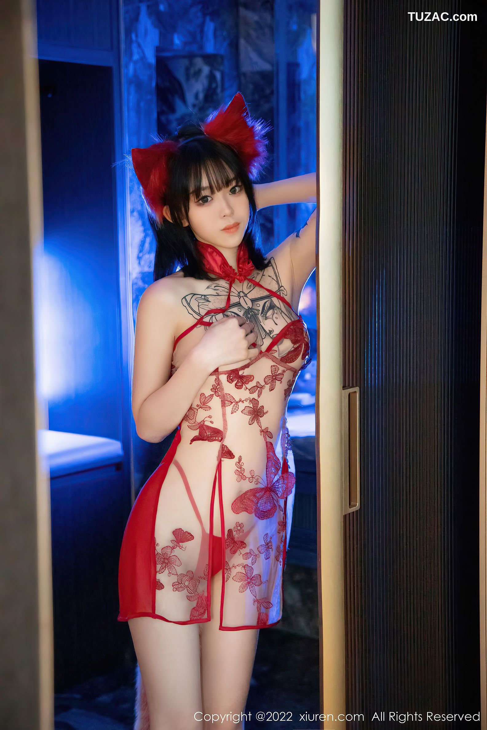 XiuRen秀人网-4634-奶瓶.-魅惑狐狸装扮性感红色轻透服饰-2022.02.24