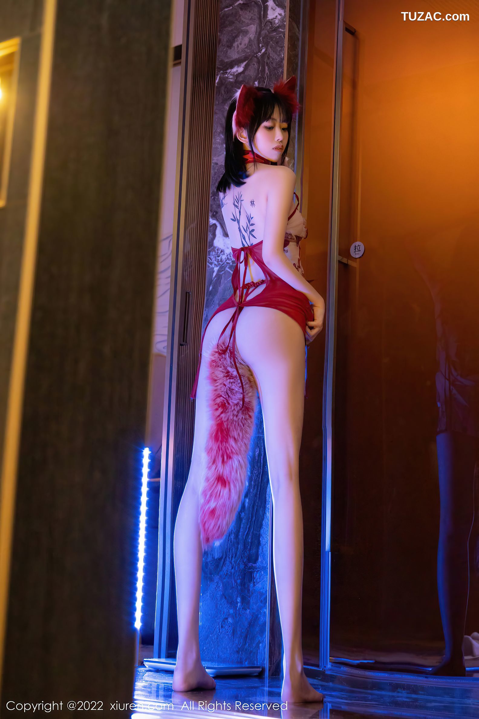 XiuRen秀人网-4634-奶瓶.-魅惑狐狸装扮性感红色轻透服饰-2022.02.24