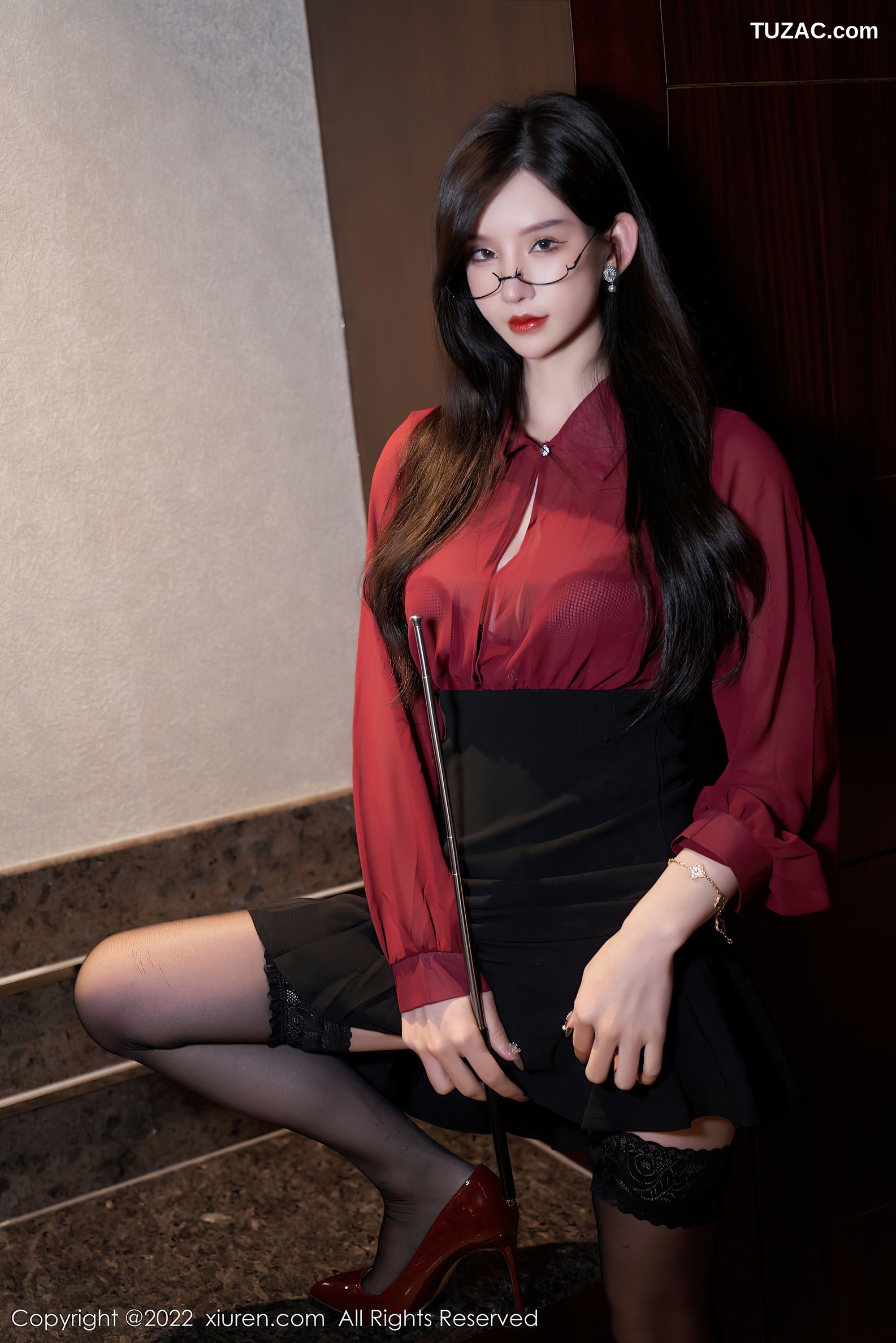 XiuRen秀人网-4659-周于希Sally-红色轻透上衣黑短裙蕾丝内衣-2022.03.02