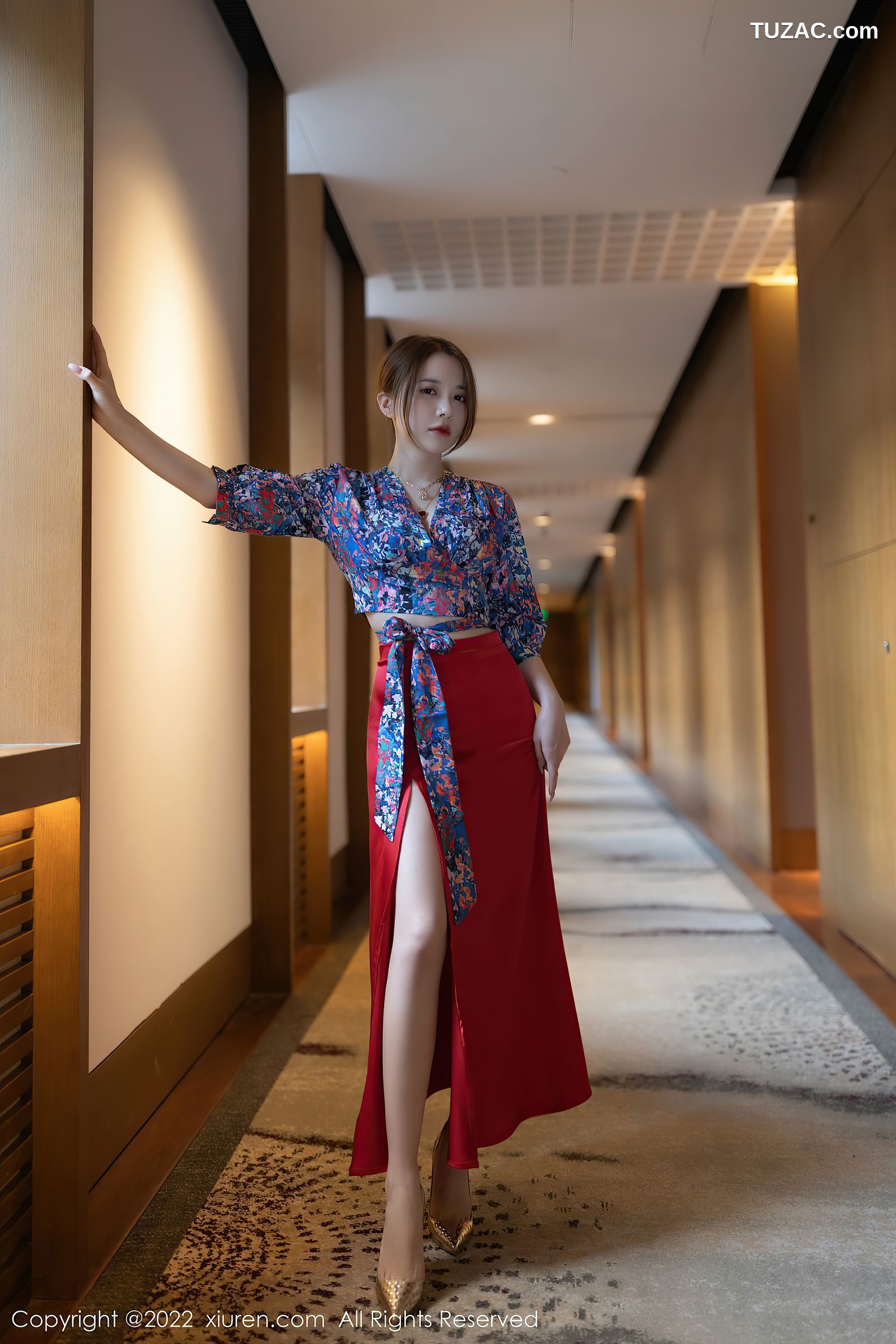 XiuRen秀人网-4674-鱼子酱Fish-三亚旅拍花纹上衣红裙子蕾丝内衣-2022.03.04