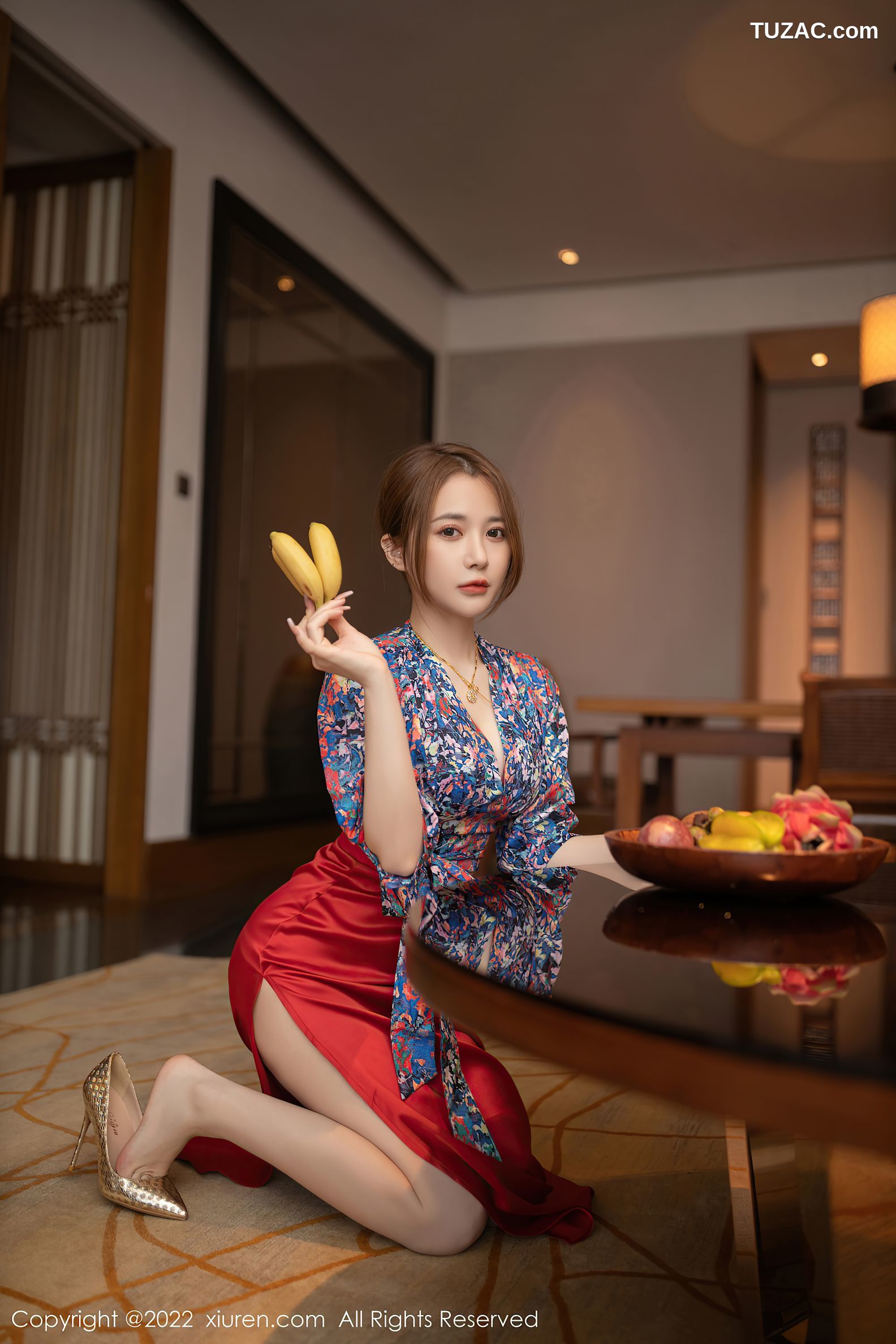 XiuRen秀人网-4674-鱼子酱Fish-三亚旅拍花纹上衣红裙子蕾丝内衣-2022.03.04