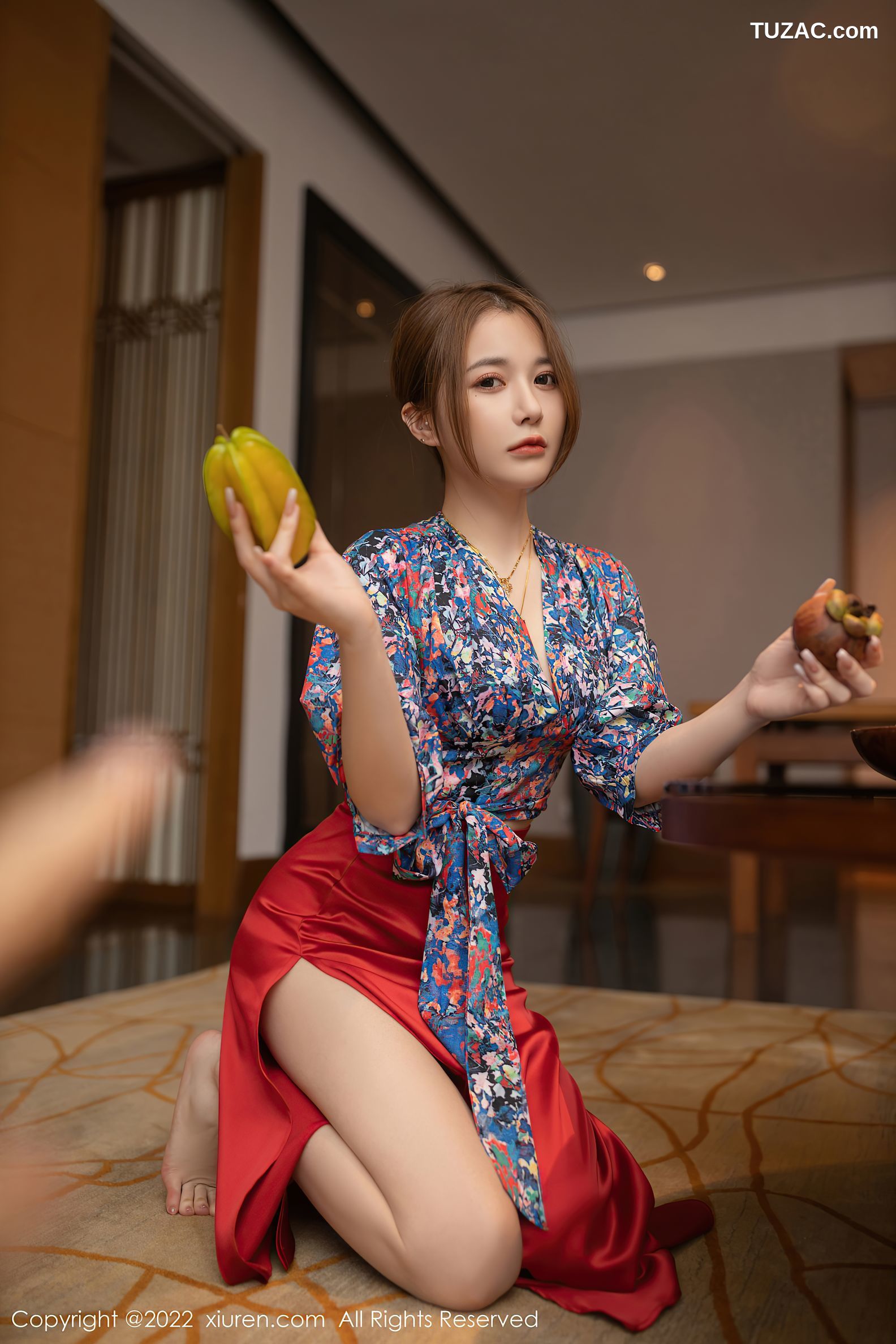 XiuRen秀人网-4674-鱼子酱Fish-三亚旅拍花纹上衣红裙子蕾丝内衣-2022.03.04