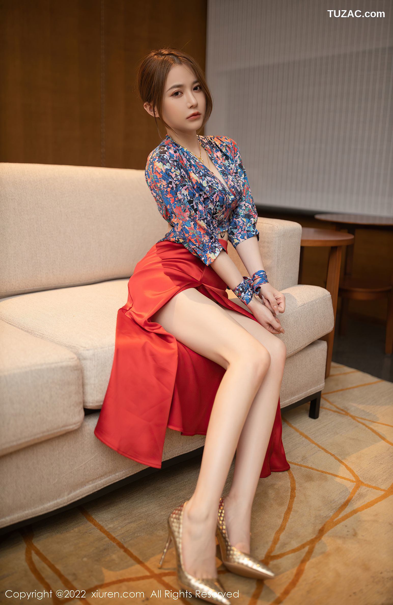 XiuRen秀人网-4674-鱼子酱Fish-三亚旅拍花纹上衣红裙子蕾丝内衣-2022.03.04