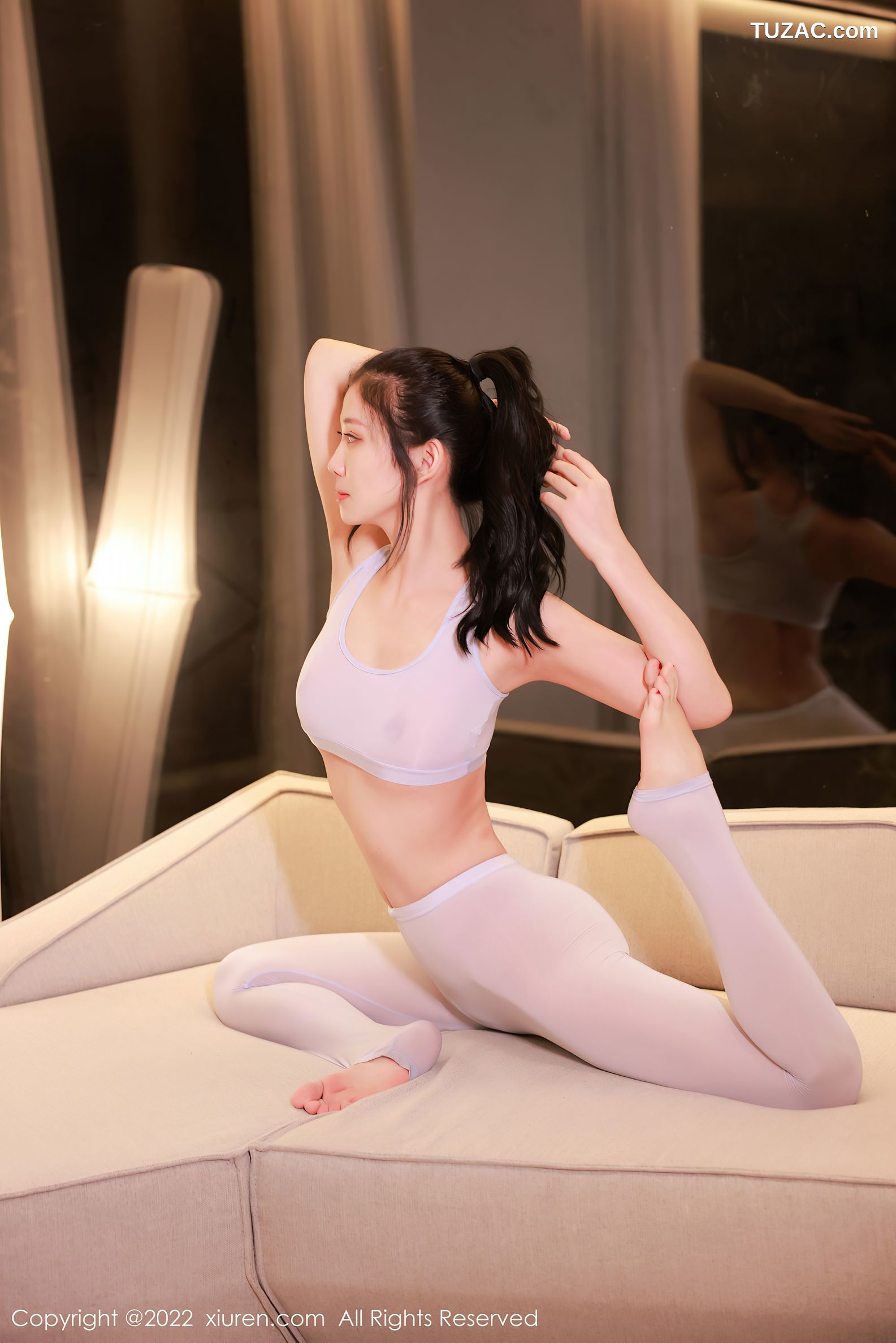 XiuRen秀人网-4678-李雅柔182CM-性感收身白色上衣白丝-2022.03.07