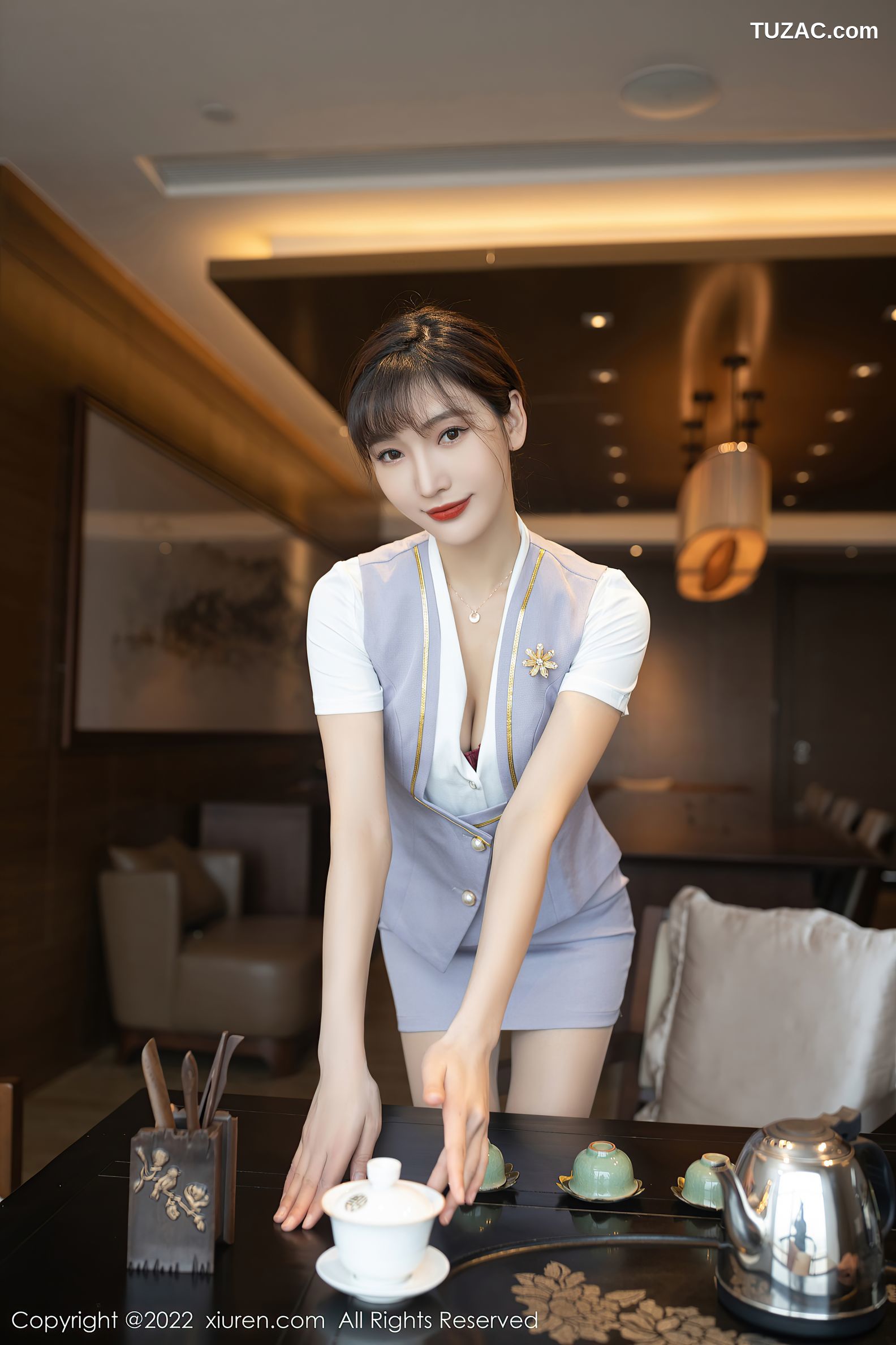 XiuRen秀人网-4694-陆萱萱-珠三角旅拍茶艺师角色扮演红色内衣肉丝-2022.03.09