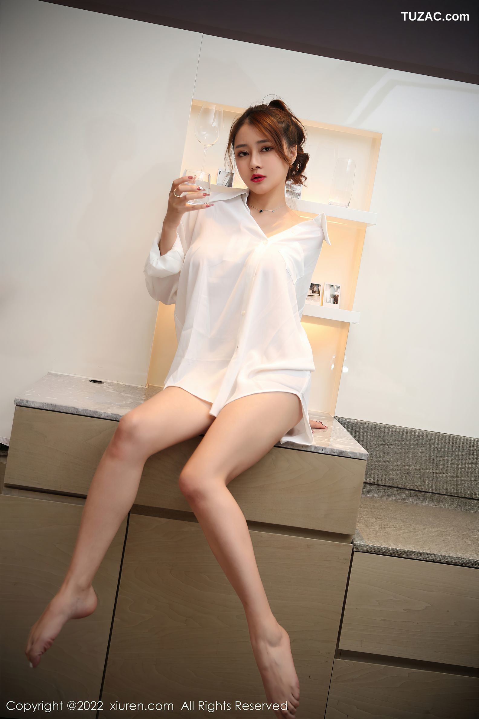 XiuRen秀人网-4710-凯竹姐姐-性感黑色轻透连体衣黑皮靴-2022.03.14