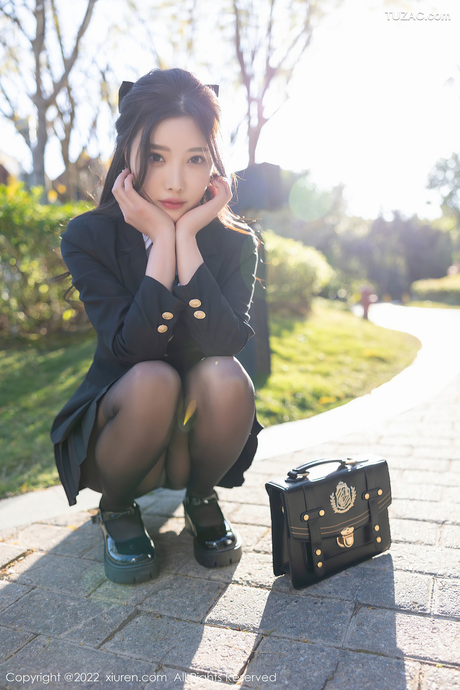 XiuRen秀人网-4721-杨晨晨Yome-学妹制服性感内衣黑丝裤袜-2022.03.15