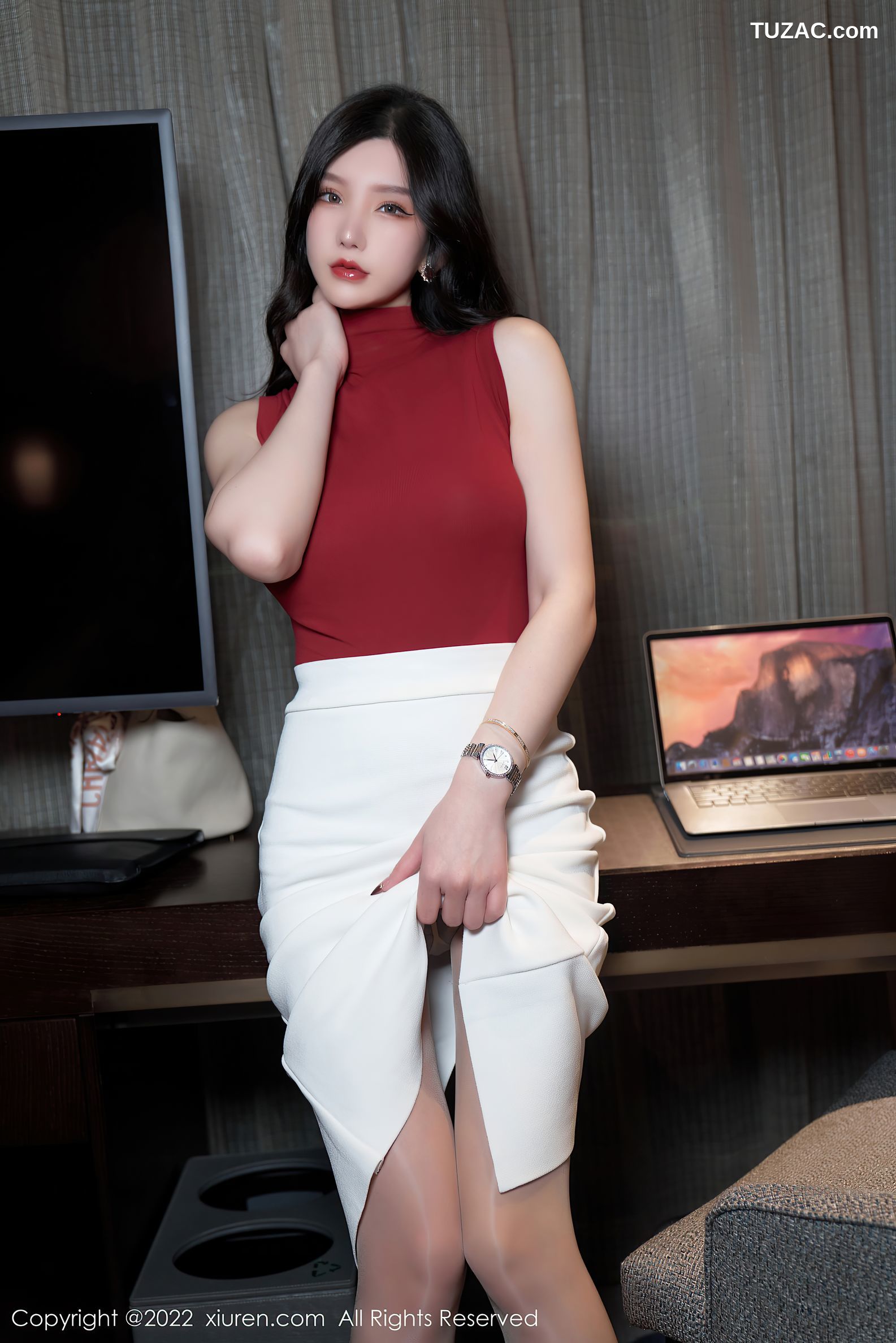 XiuRen秀人网-4728-周于希Sally-女秘书回家主题超薄肉丝裤袜绝美-2022.03.16