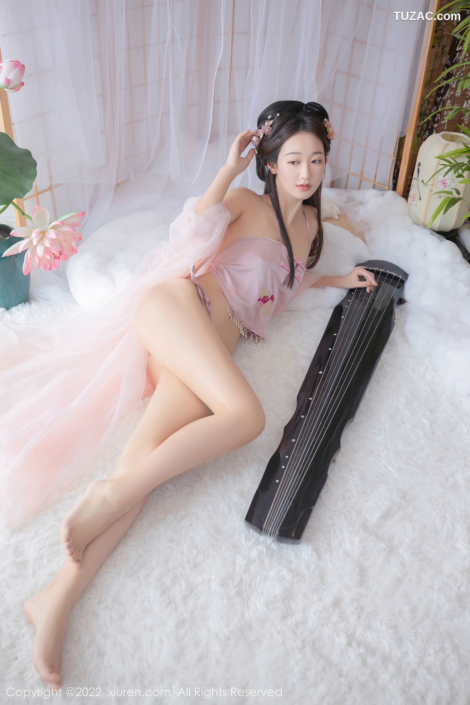 XiuRen秀人网-4749-唐安琪-珠三角旅拍古装拍摄粉色性感肚兜-2022.03.21
