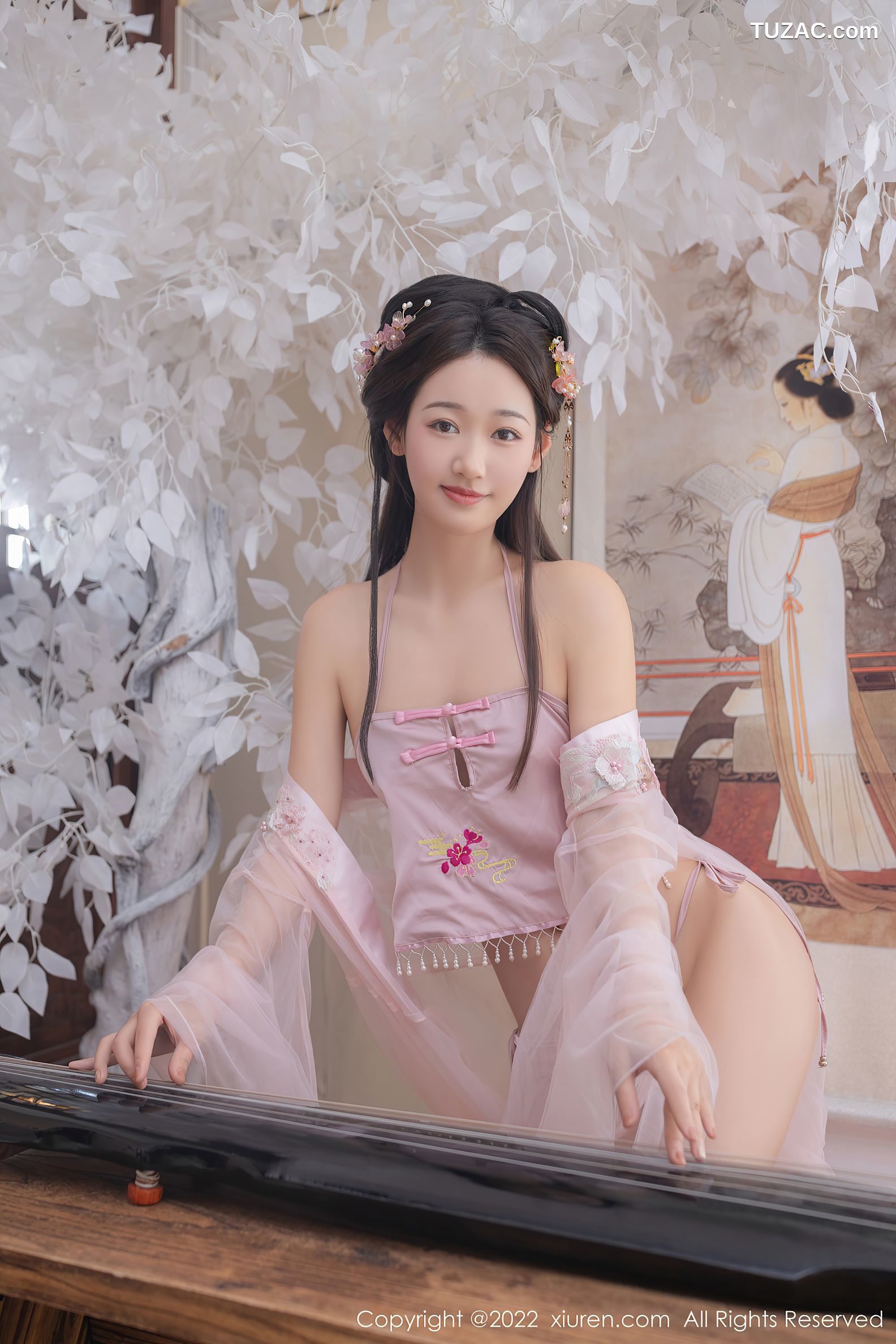 XiuRen秀人网-4749-唐安琪-珠三角旅拍古装拍摄粉色性感肚兜-2022.03.21