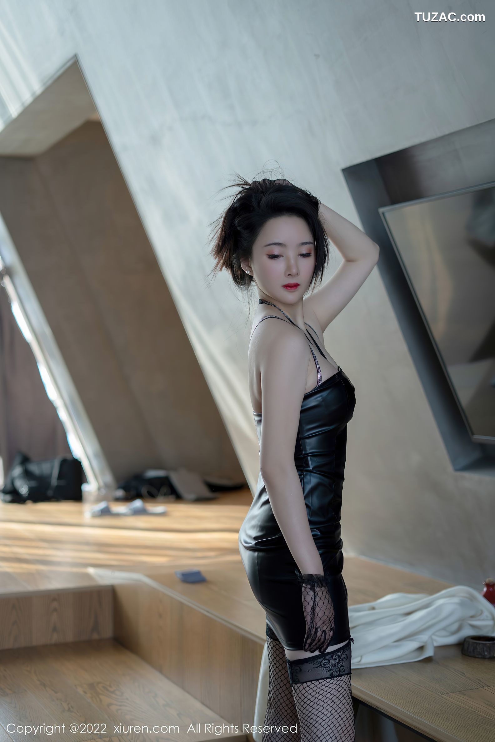 XiuRen秀人网-4779-Summer宝宝-黑色皮质上衣性感内衣蕾丝吊带袜-2022.03.28