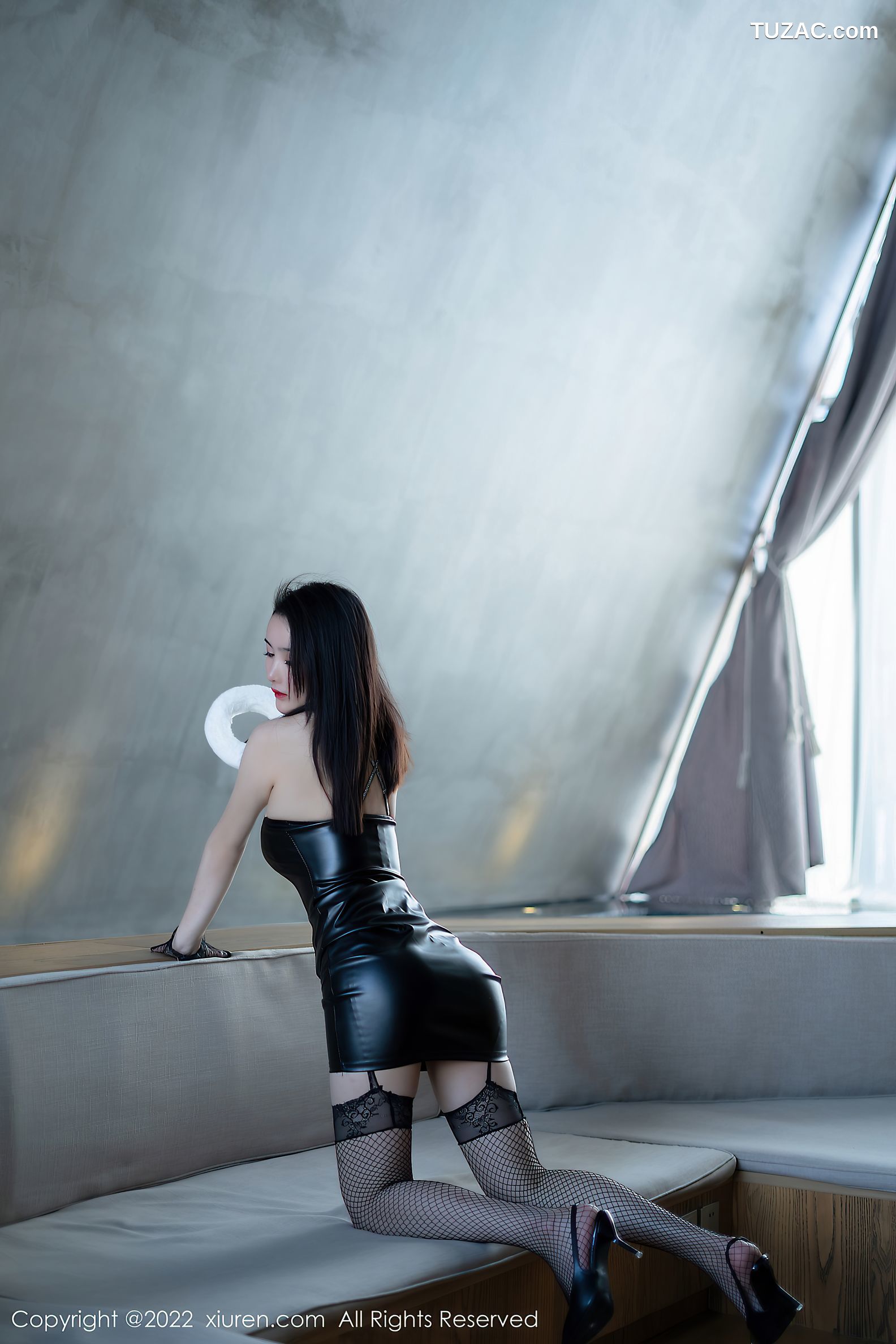 XiuRen秀人网-4779-Summer宝宝-黑色皮质上衣性感内衣蕾丝吊带袜-2022.03.28
