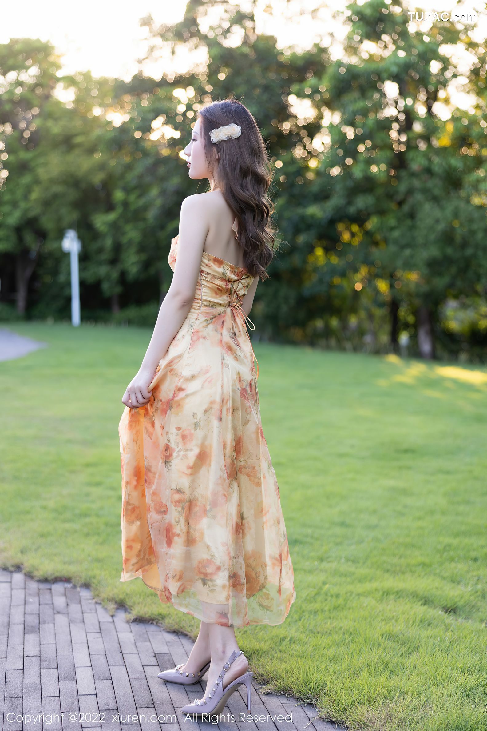 XiuRen秀人网-4782-张欣欣-深圳旅拍户外花长裙室内轻透连体衣-2022.03.28