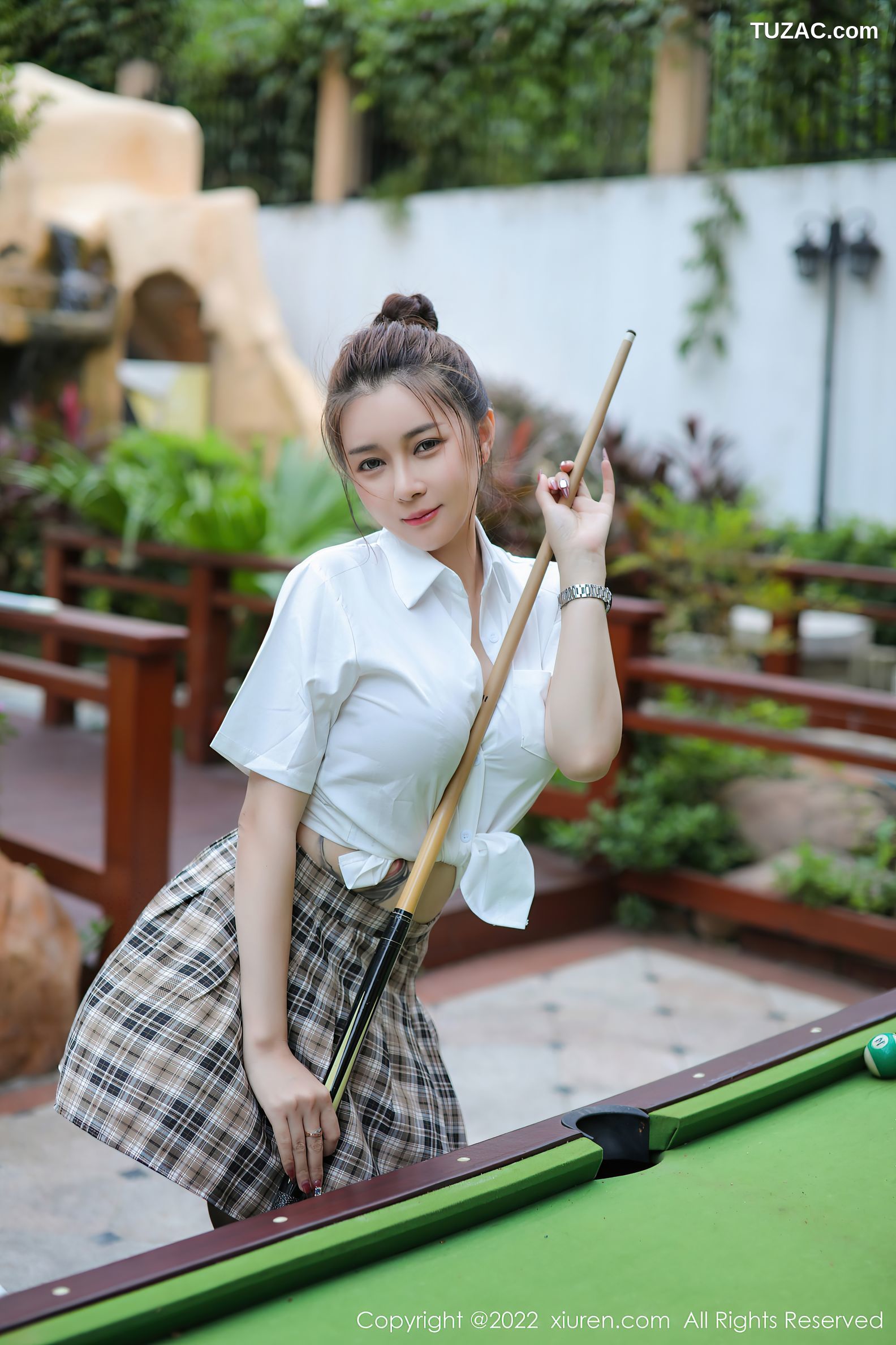 XiuRen秀人网-4786-凯竹姐姐-绿色长裙黑丝裤袜-性感白T恤格子裙-2022.03.29