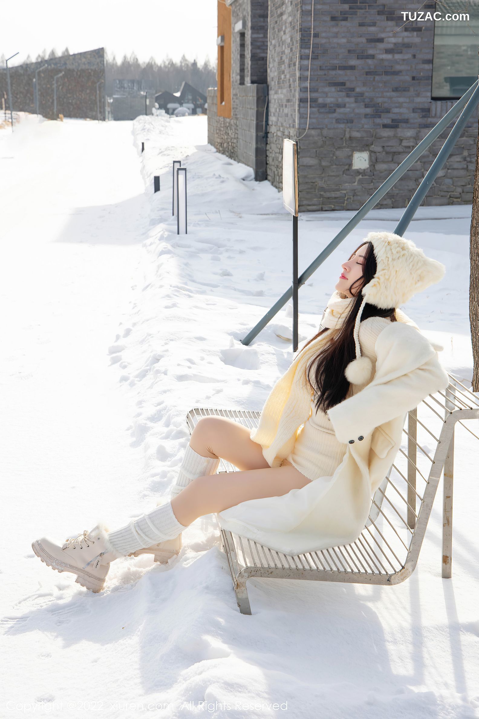 XiuRen秀人网-4794-诗诗kiki-三亚旅拍户外白色毛衣-室内粉红毛衣肉丝-2022.03.30