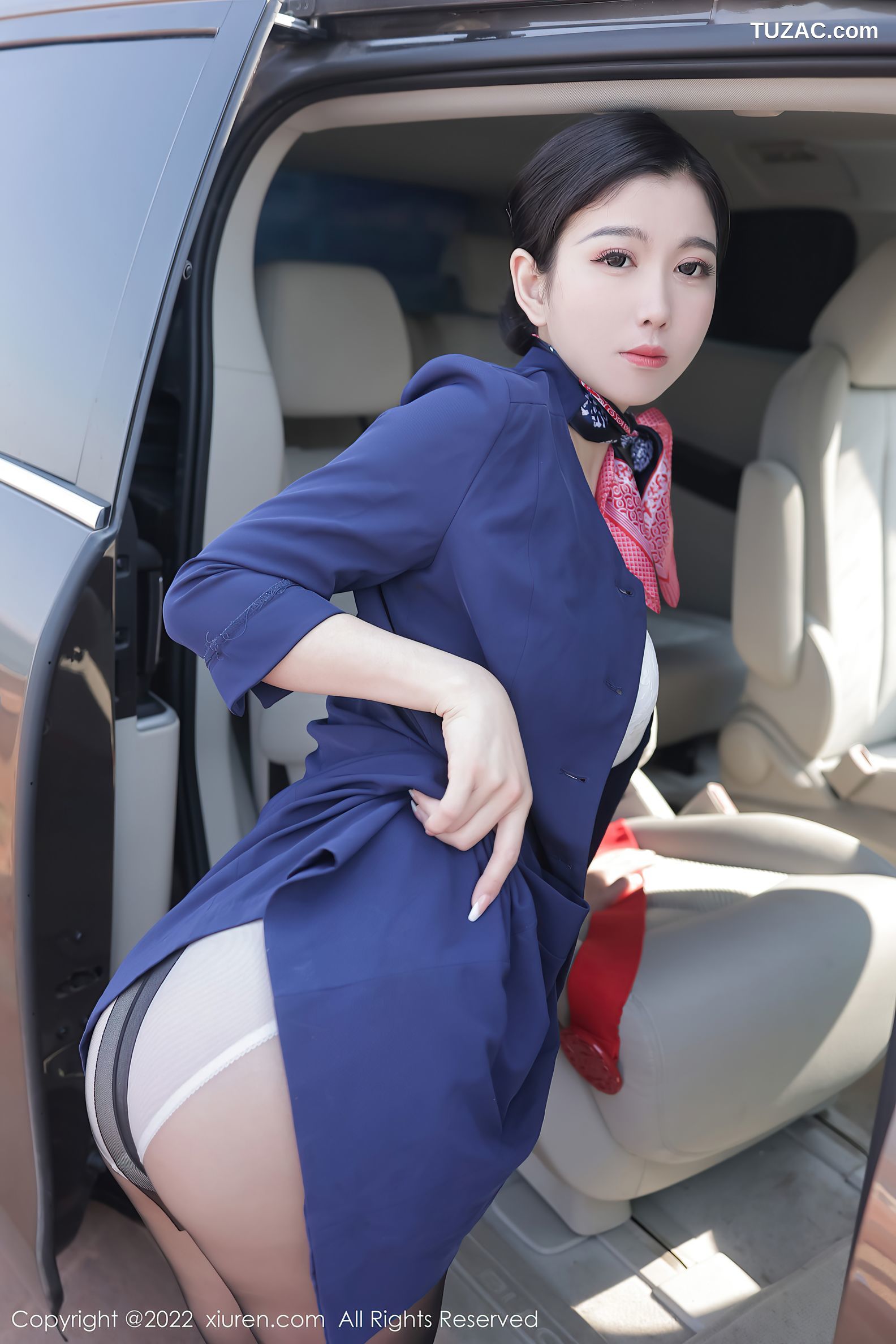 XiuRen秀人网-4809-李雅柔182CM-大理旅拍空姐制服蕾丝内衣-2022.04.01