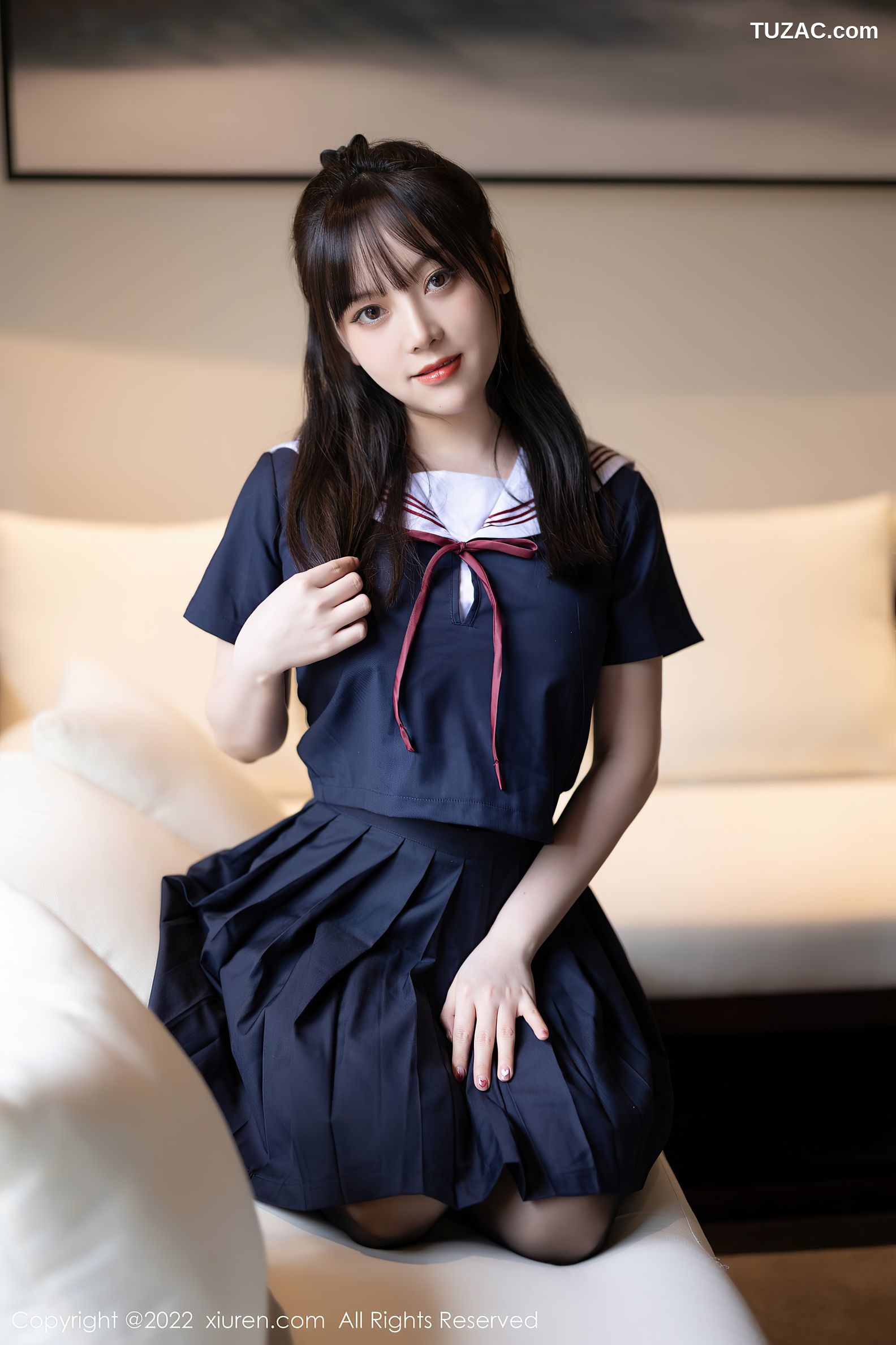 XiuRen秀人网-4826-豆瓣酱-性感深蓝色套装超薄黑丝-2022.04.06