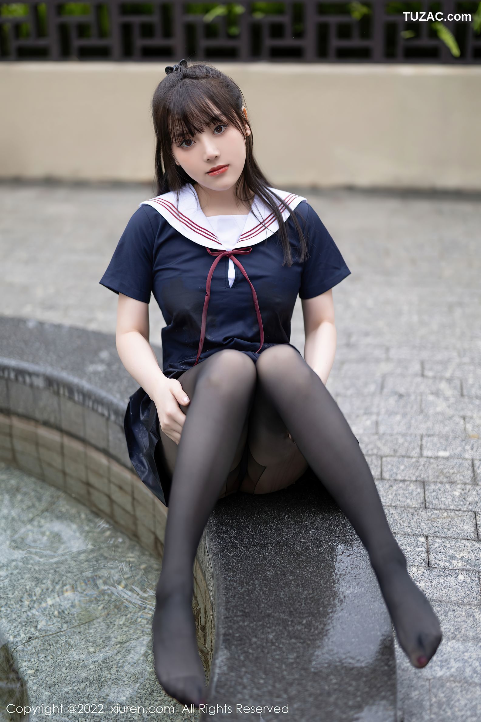 XiuRen秀人网-4826-豆瓣酱-性感深蓝色套装超薄黑丝-2022.04.06