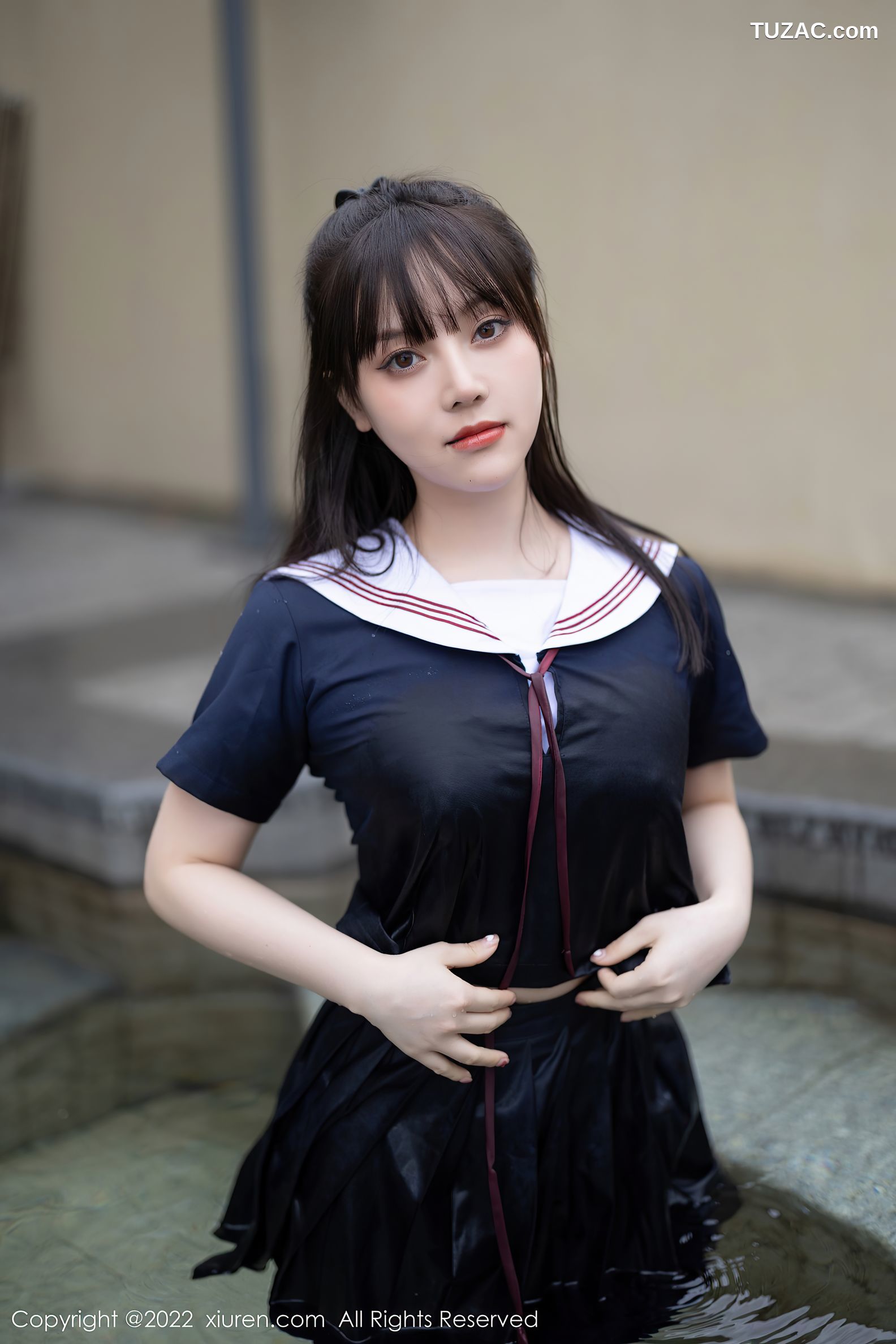 XiuRen秀人网-4826-豆瓣酱-性感深蓝色套装超薄黑丝-2022.04.06