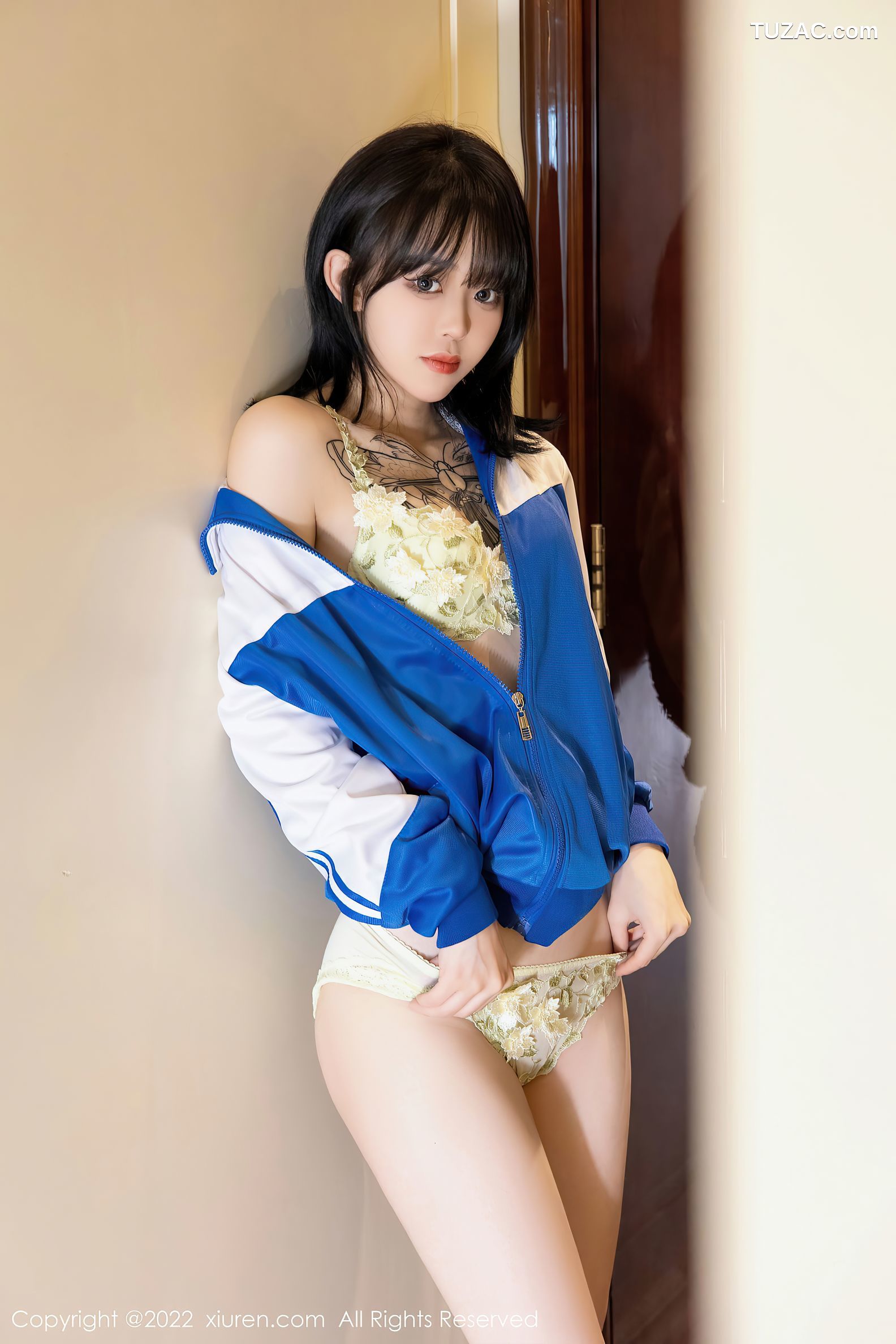 XiuRen秀人网-4838-奶瓶-蓝白运动服性感黄色内衣-2022.04.08