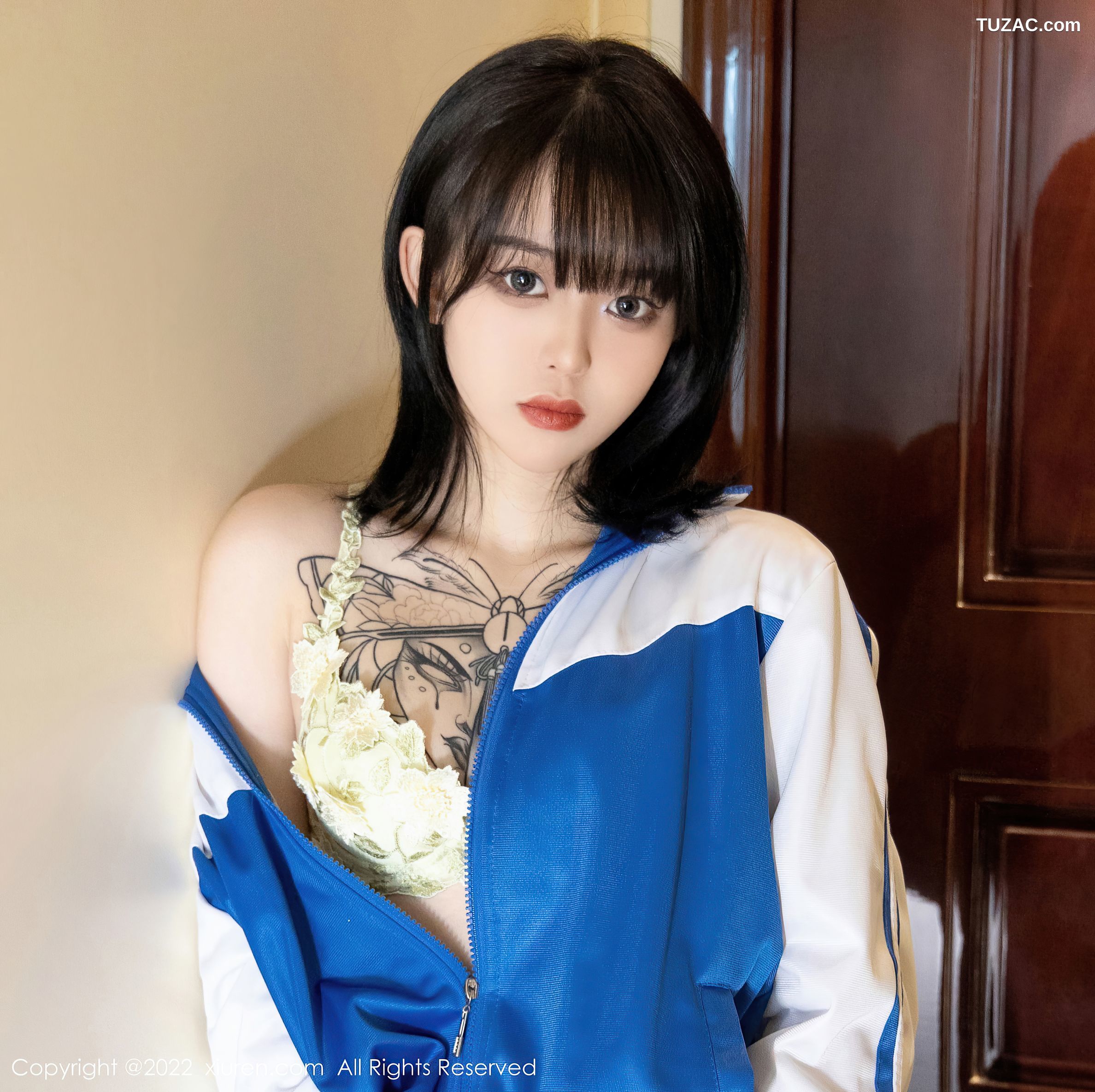 XiuRen秀人网-4838-奶瓶-蓝白运动服性感黄色内衣-2022.04.08