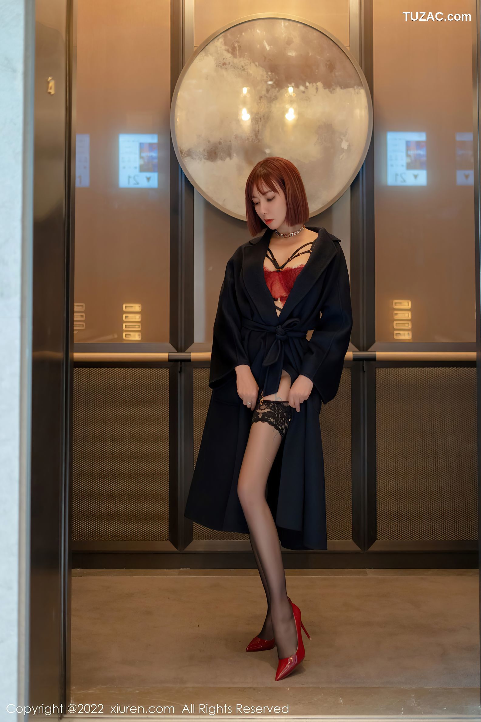 XiuRen秀人网-4886-果儿Victoria-西双版纳旅拍蕾丝内衣黑丝吊带袜-2022.04.19