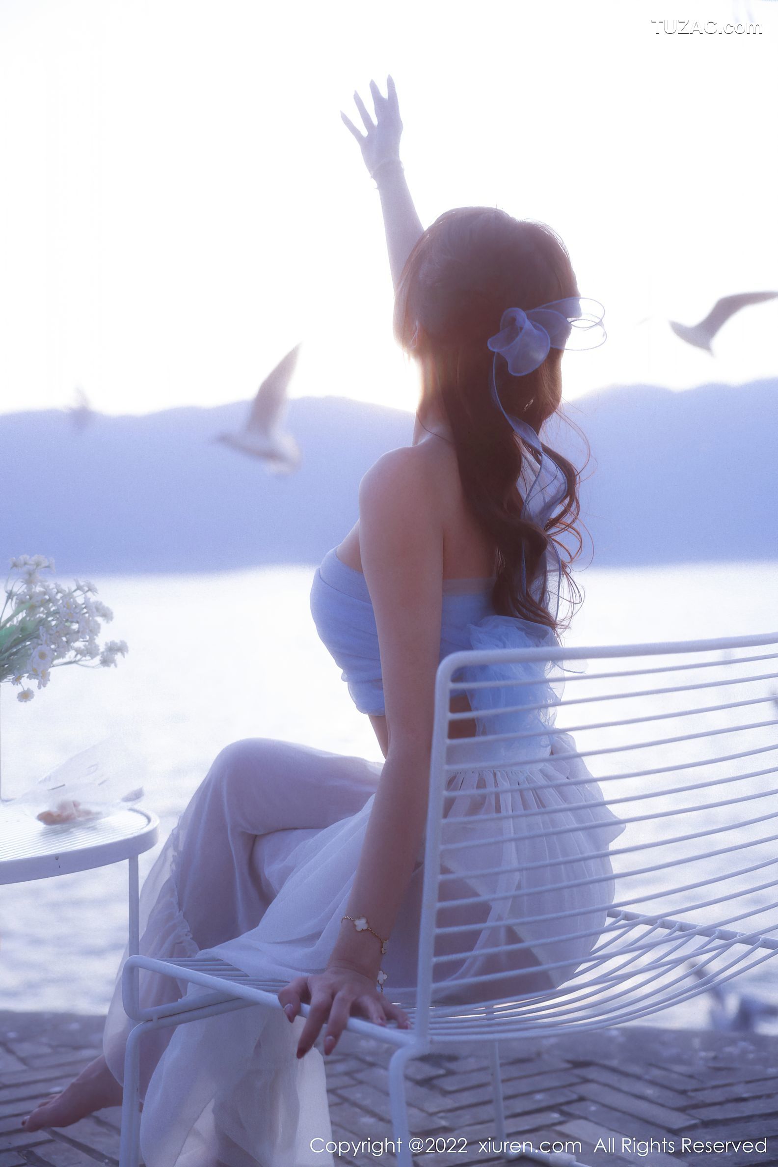 XiuRen秀人网-4888-Tina_甜仔-大理旅拍-户外蓝色服饰白长裙-2022.04.19