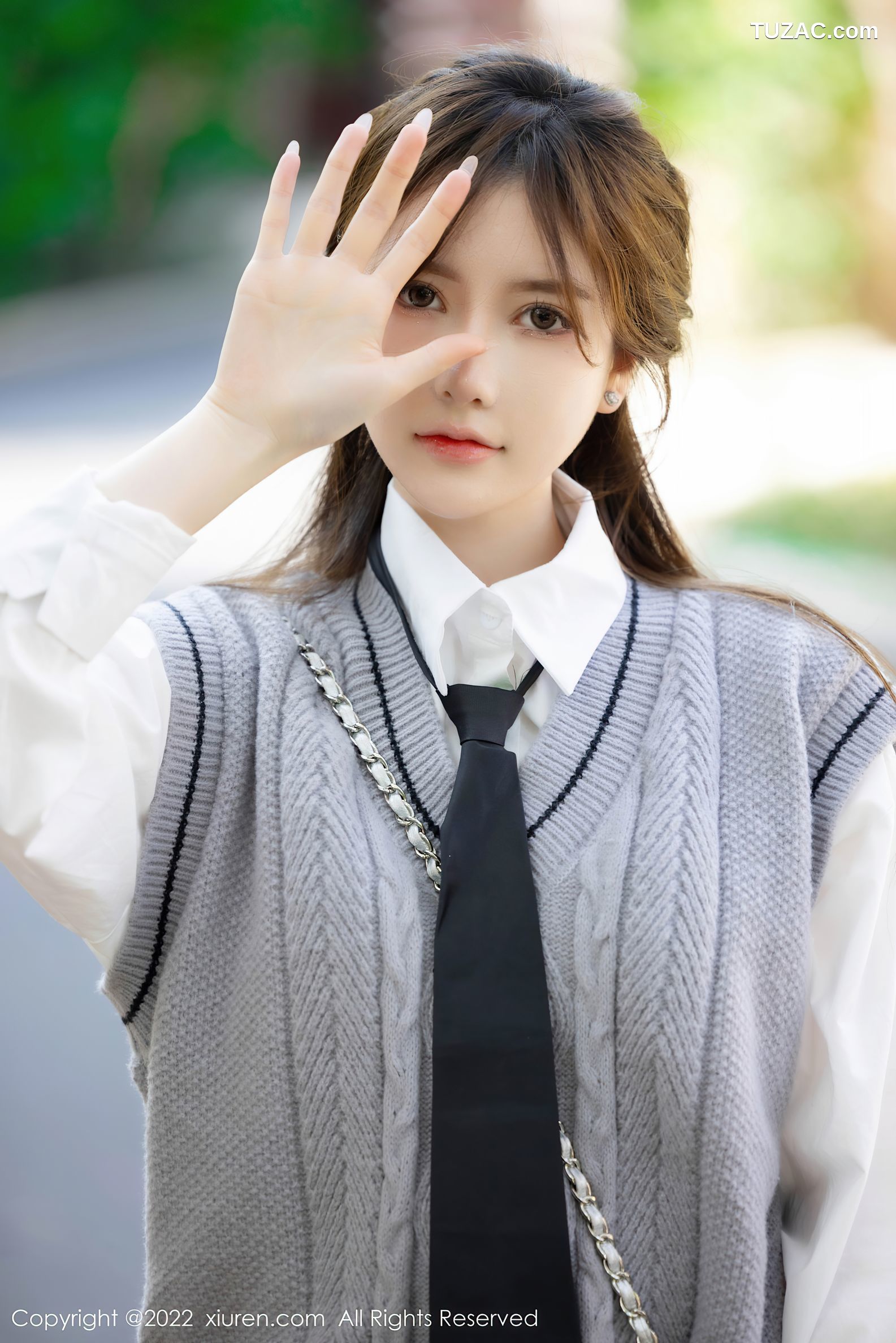 XiuRen秀人网-4896-美桃酱-珠三角旅拍户外文艺青年装扮蕾丝内衣-2022.04.20