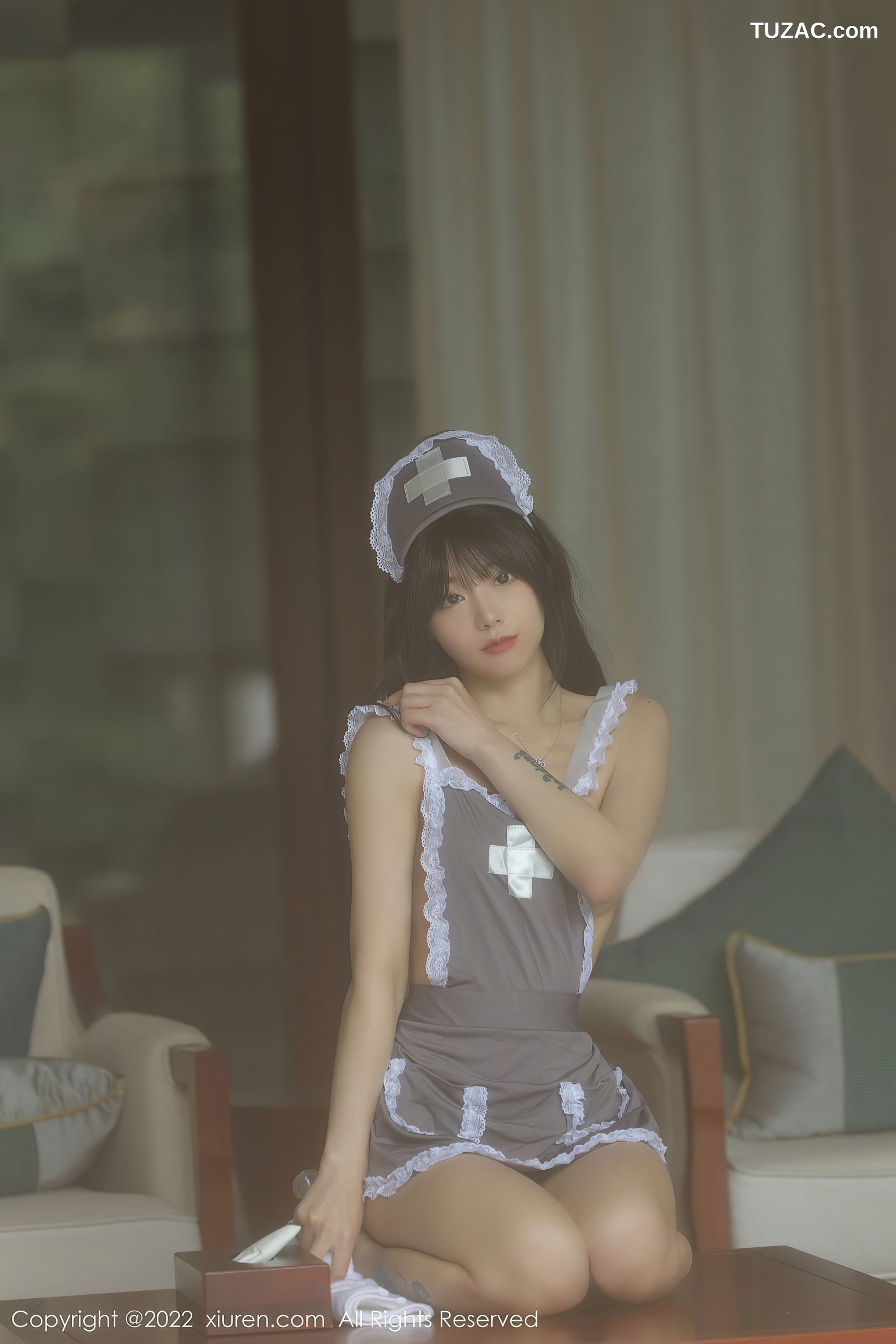 XiuRen秀人网-4924-佘贝拉Bella-海南岛旅拍灰色女仆装-2022.04.26