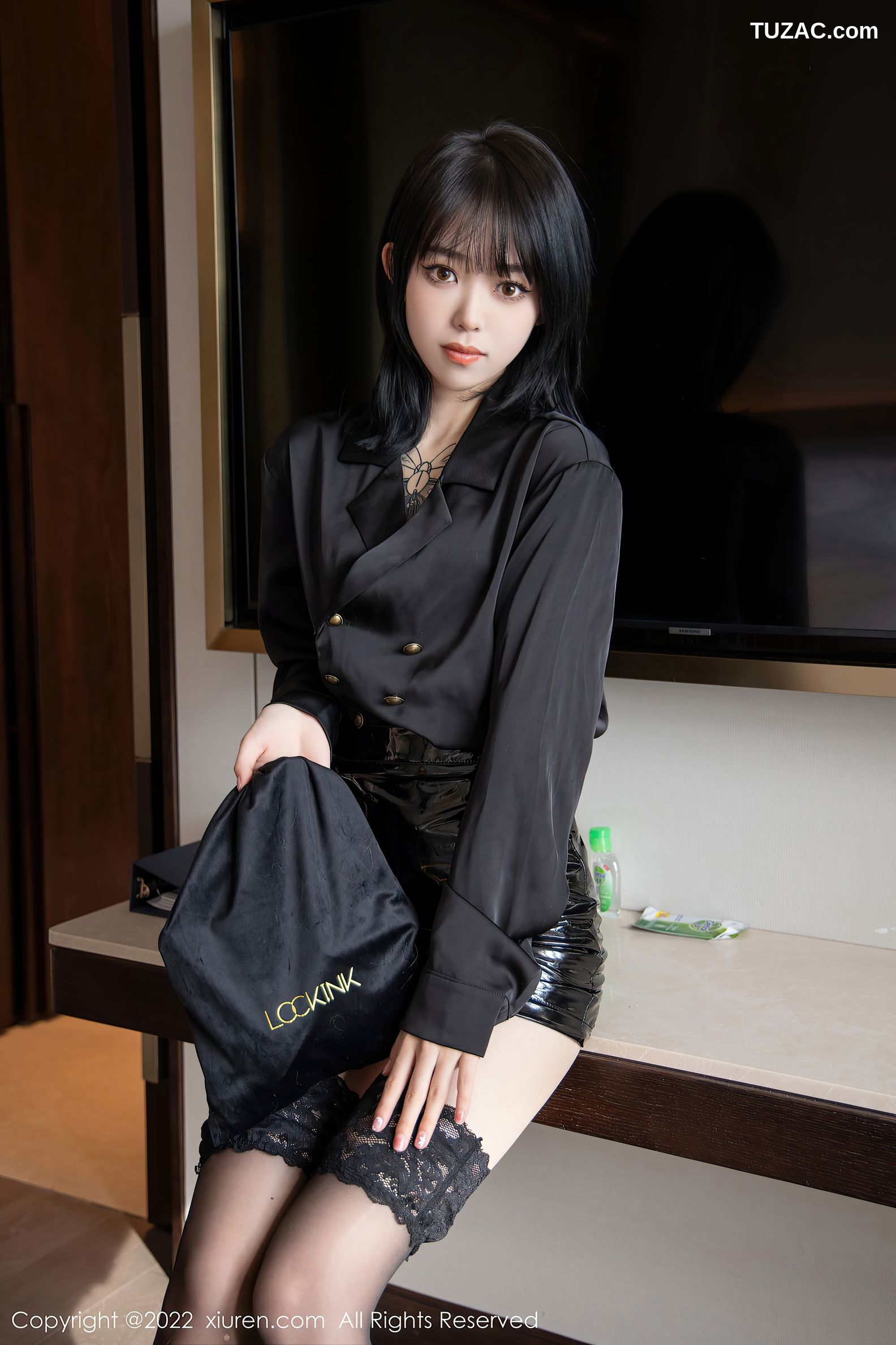 XiuRen秀人网-4927-奶瓶-黑色皮裙性感蕾丝内衣蕾丝袜-2022.04.26
