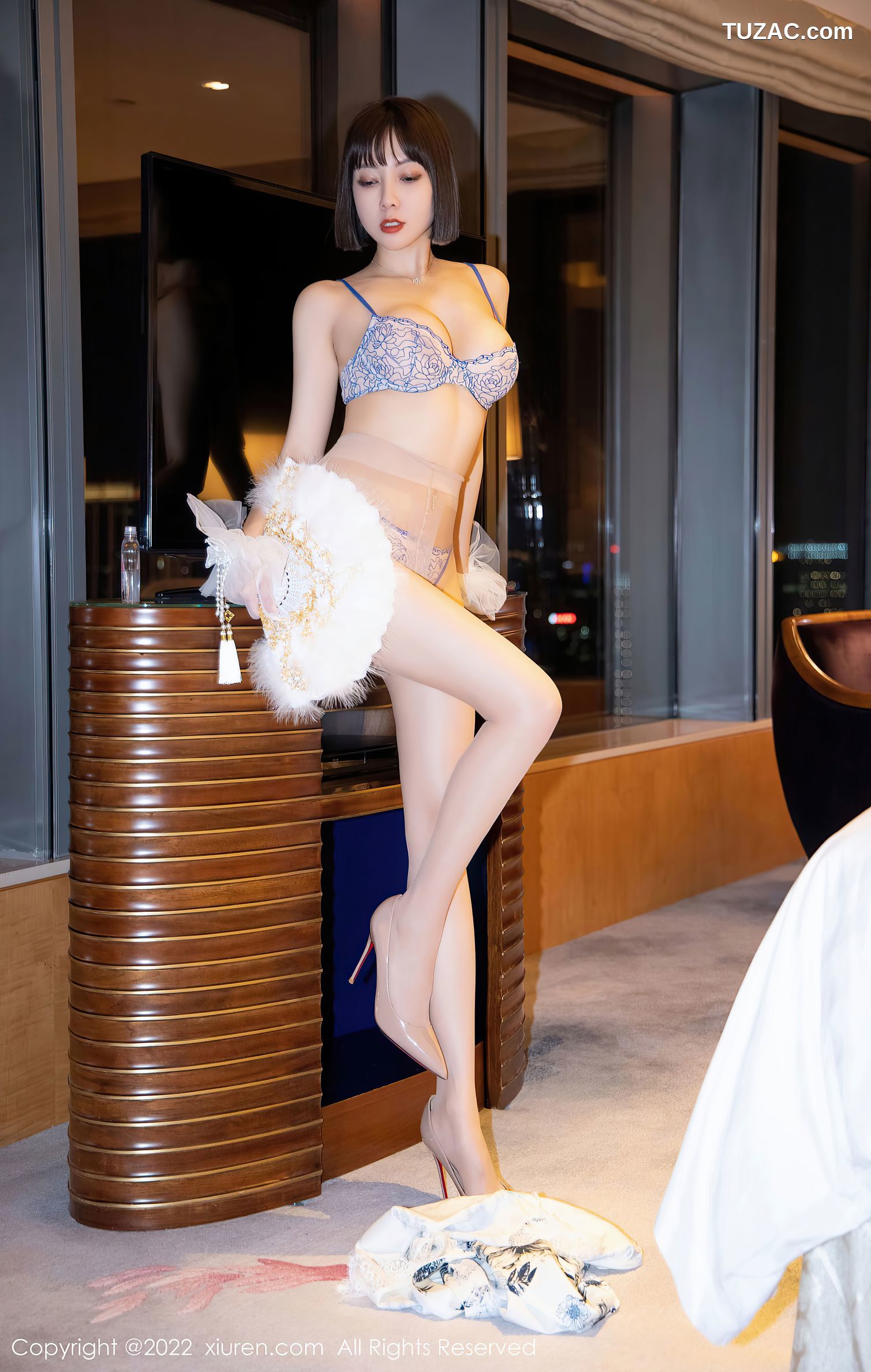 XiuRen秀人网-4955-果儿Victoria-西双版纳旅拍蓝白轻透内衣-2022.05.04