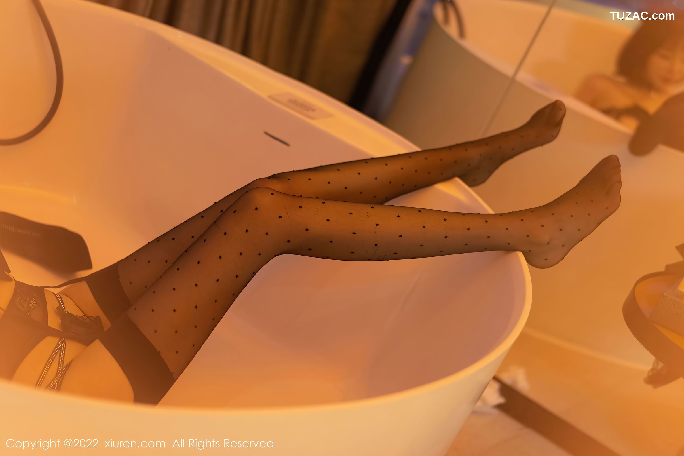 XiuRen秀人网-4956-玥儿玥er-大理旅拍黑色轻透服饰性感黑色内衣-2022.05.04