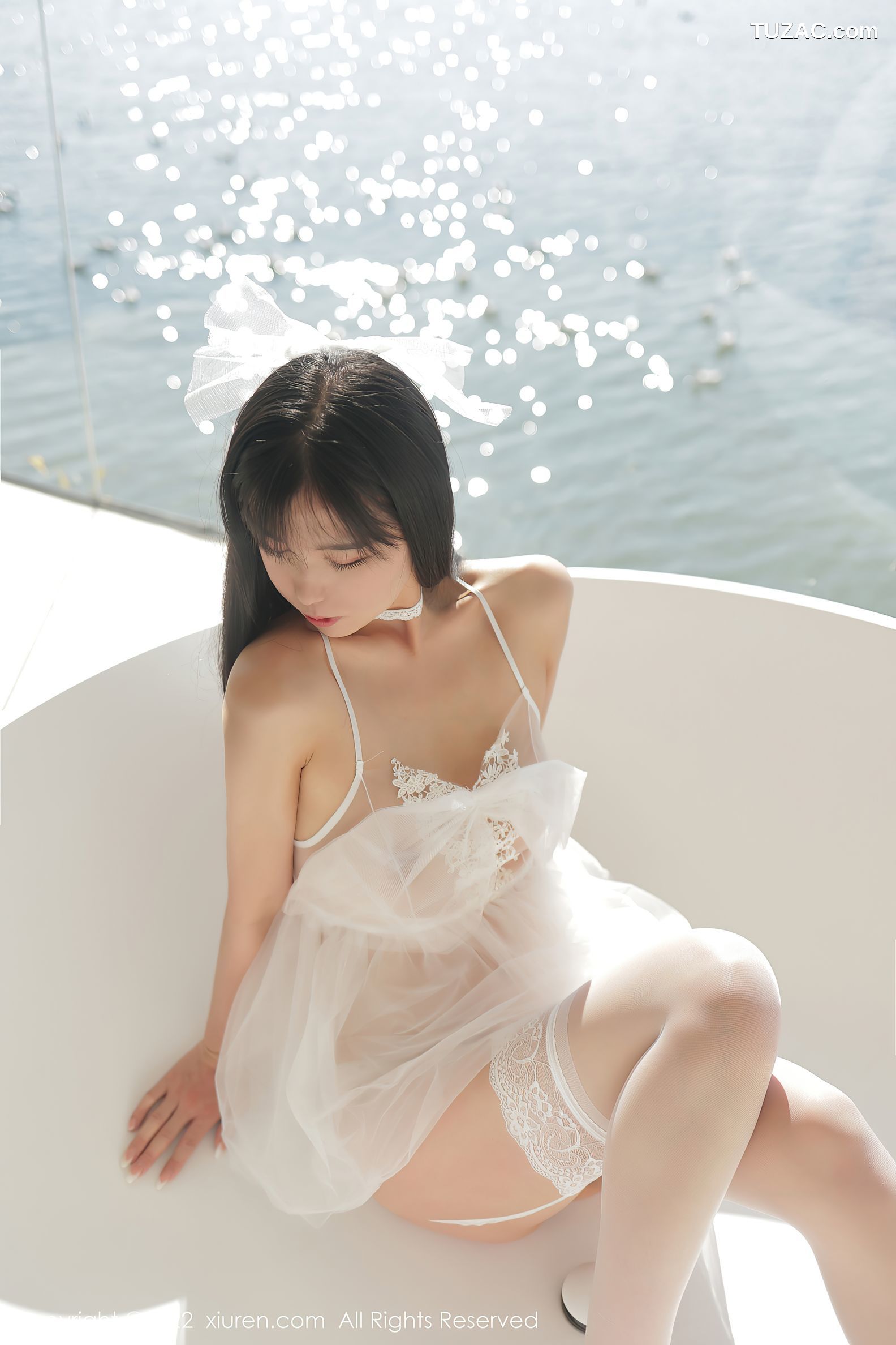 XiuRen秀人网-4964-李雅柔182CM-大理旅拍白色轻透吊带裙白丝袜-2022.05.06