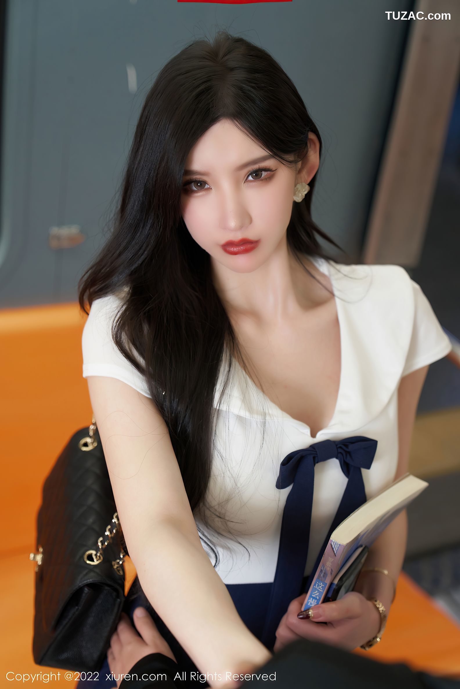 XiuRen秀人网-4979-周于希Sally-地铁故事主题性感连衣短裙-2022.05.07